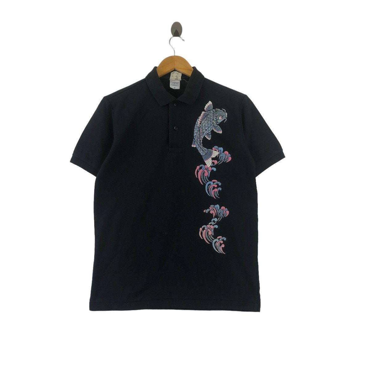Japanese Brand × Vintage Vintage JAPAN KOI FISH Kodama Niigata Art Painting Polo Tee Size US M / EU 48-50 / 2 - 1 Thumbnail