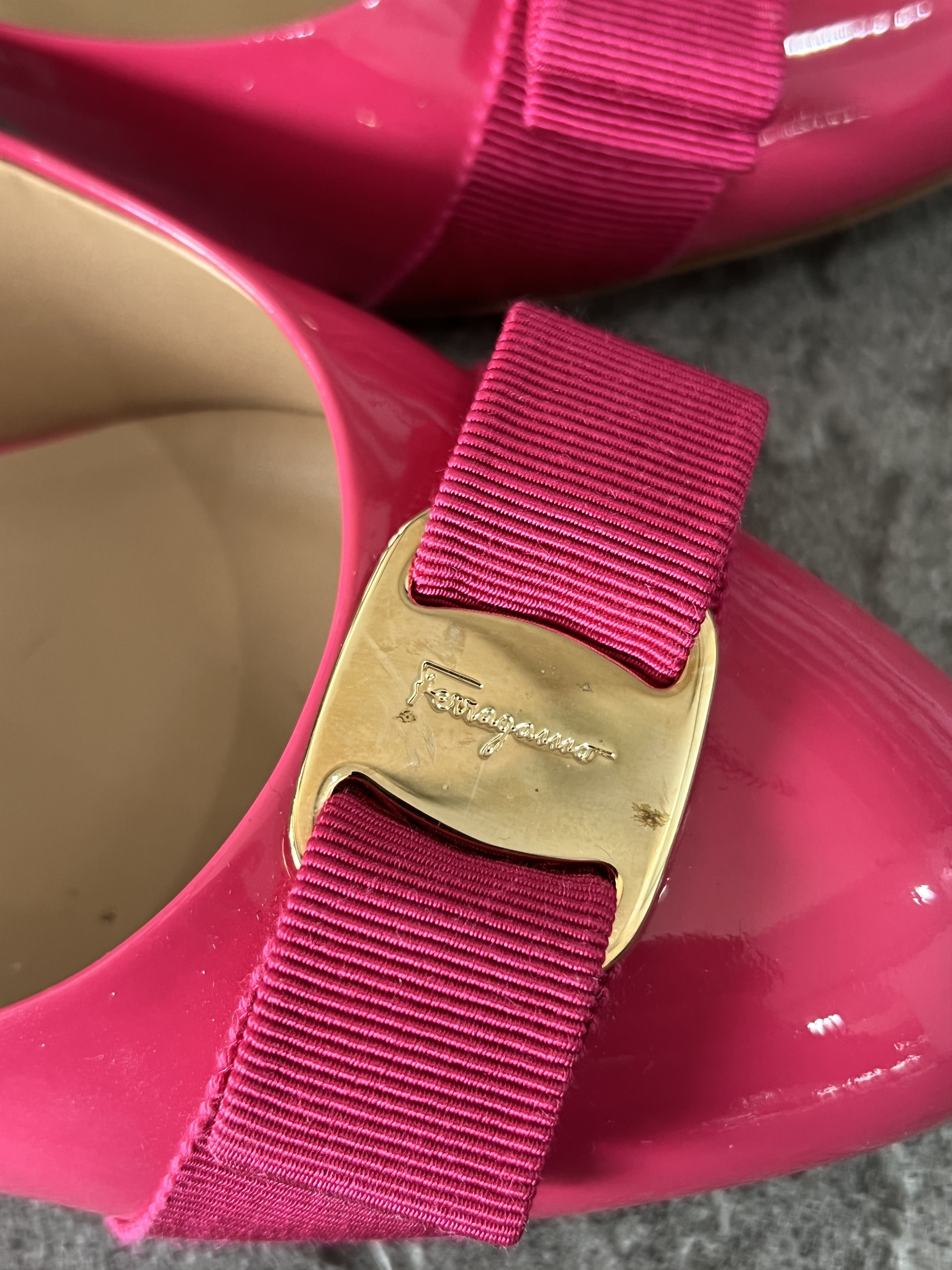 Salvatore Ferragamo Ferragamo Vara Patent Fuchsia Heels Size 7D Size US 7 / IT 37 - 4 Thumbnail