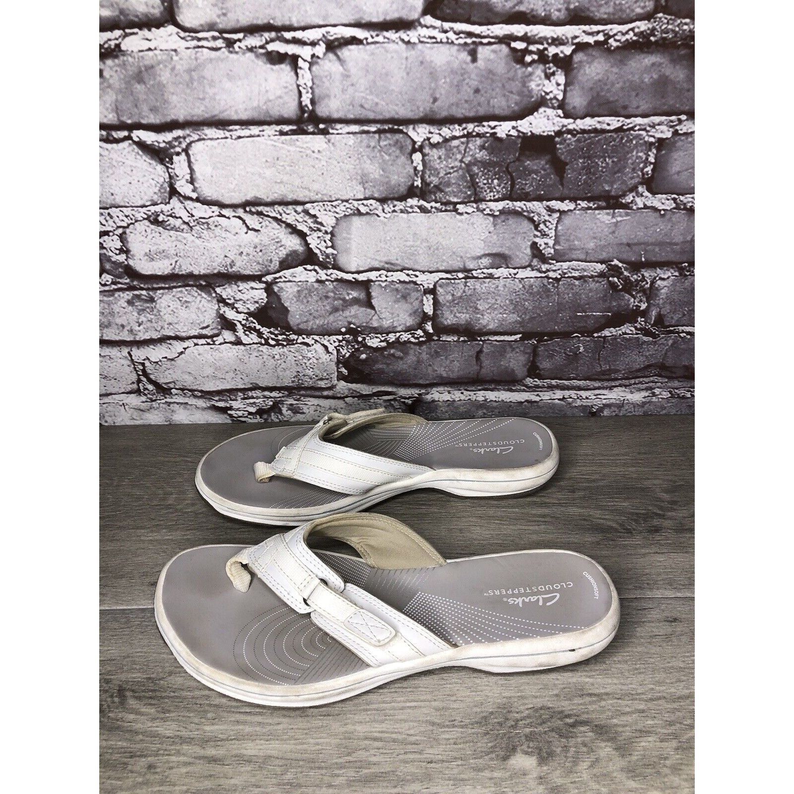 Clarks Clarks Cloudsteppers White Brinkley Flip Flops Foam Sandals Size US 9 / IT 39 - 6 Thumbnail