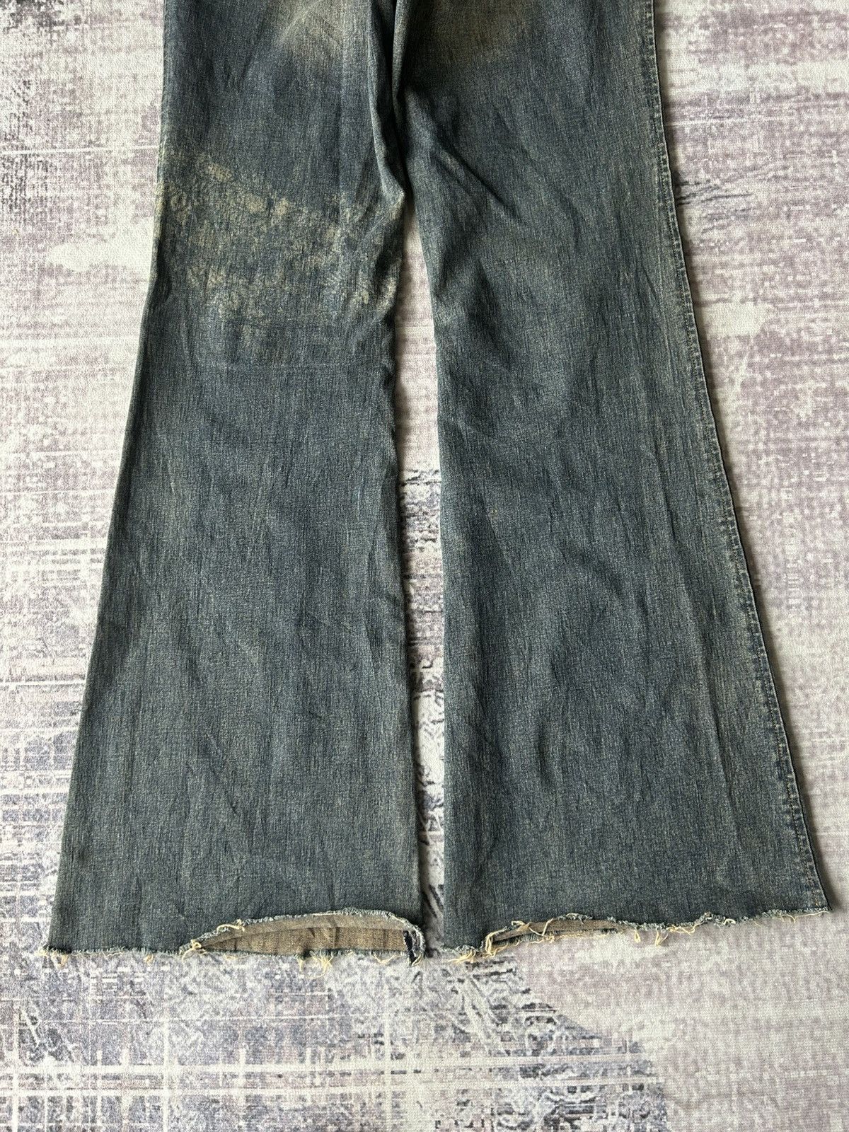 Tornado Mart SUPER FLARED ROCKSTAR TORNADO MART JEANS Size US 31 - 9 Thumbnail