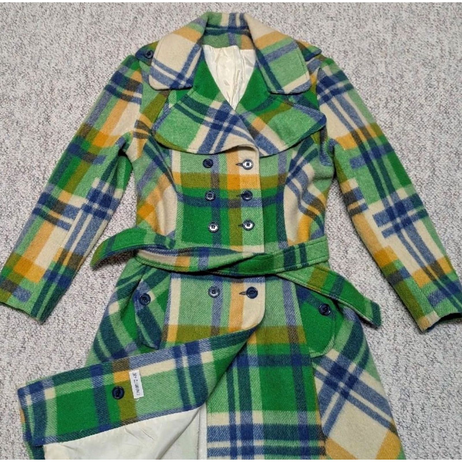 Hudson VINTAGE green plaid HUDSON BAY style WOOL belted double breasted overcoat S Womens XL? Size S / US 4 / IT 40 - 2 Thumbnail