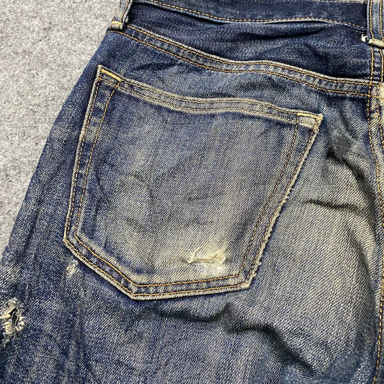 Japanese Brand Vintage Uniqlo Distressed Denim Kurt Cobain Style Size US 33 - 12 Thumbnail