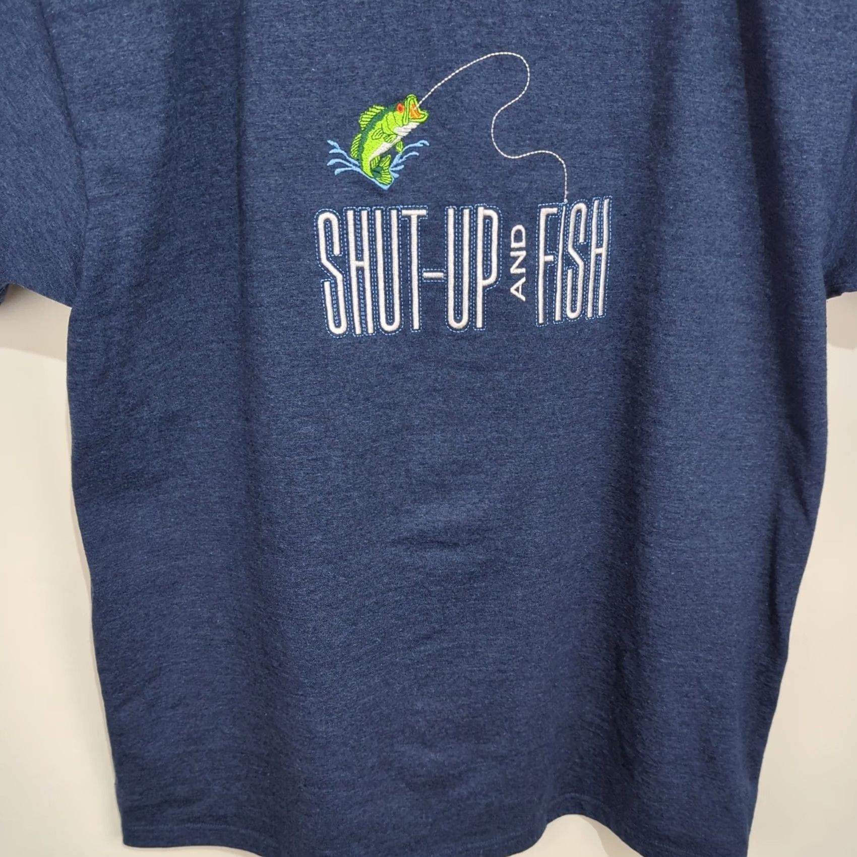 Fruit Of The Loom VINTAGE Fruit of the Loom Embroidered Crewneck T Shirt XL Men Blue 1990s Hawaii Graphic Tee Shirt Size US XL / EU 56 / 4 - 6 Thumbnail