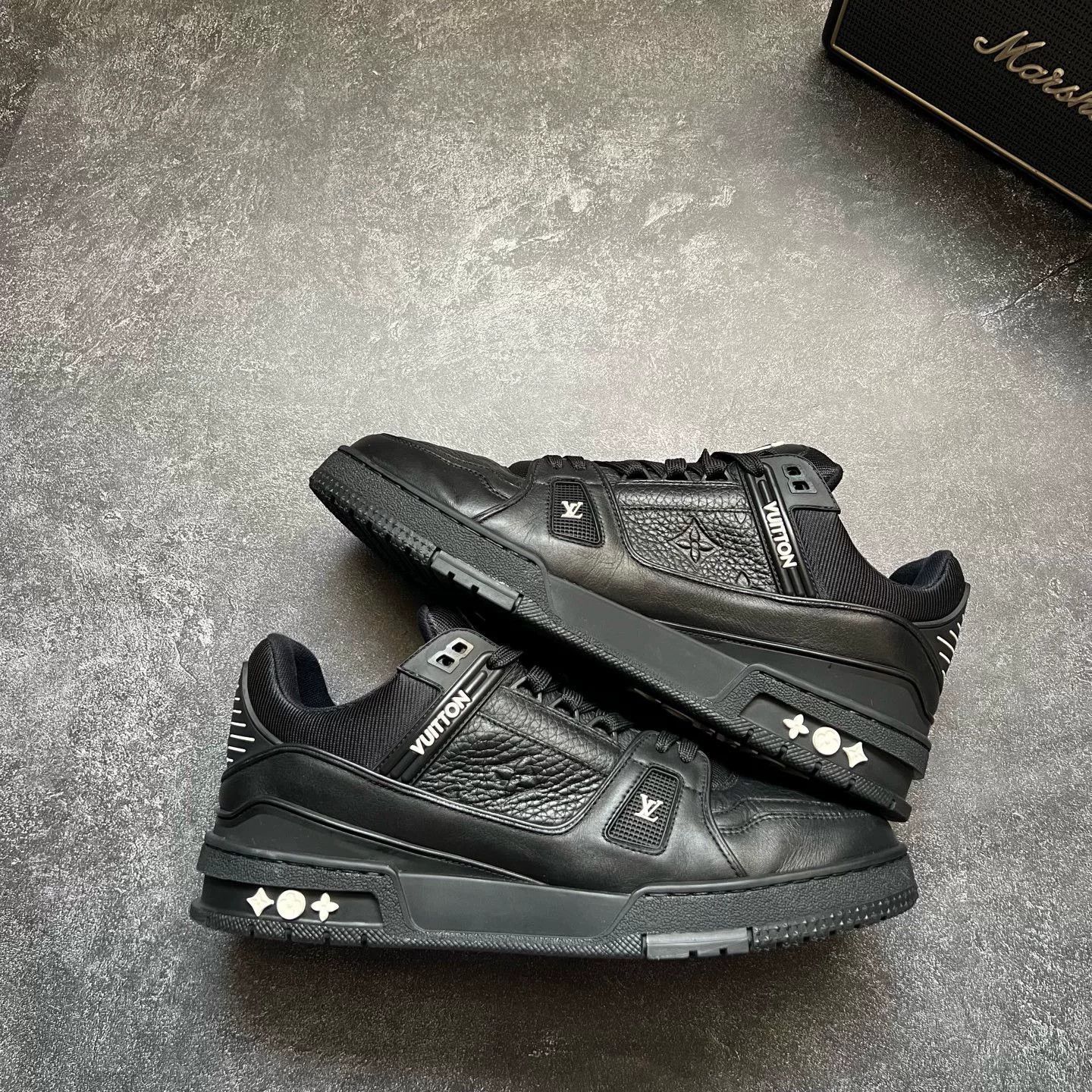 Louis Vuitton Louis Vuitton Training Black Lowtop Sneakers 42 Men Size US 9 / EU 42 - 1 Thumbnail