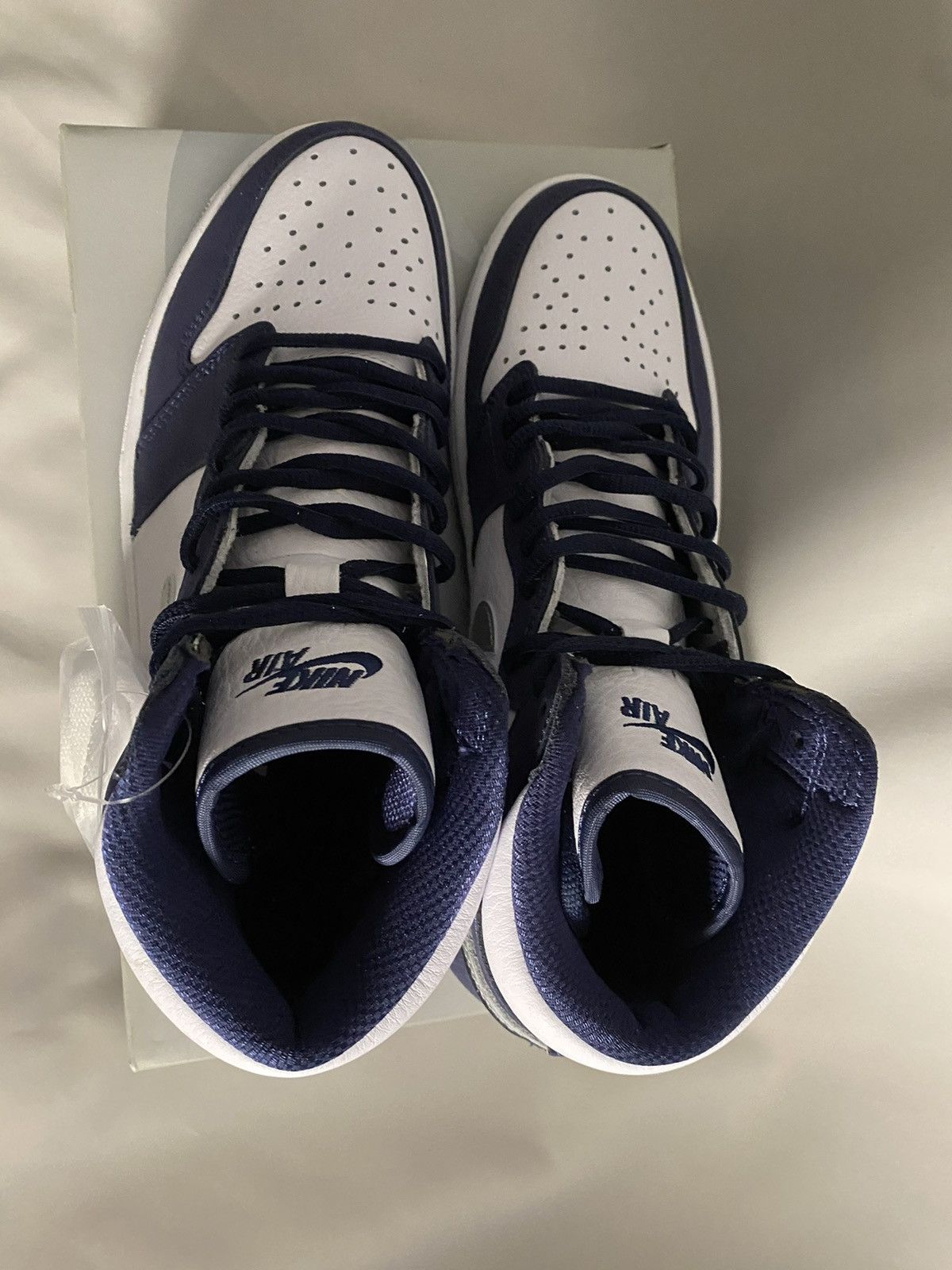 Jordan Brand × Nike Air Jordan 1 Retro High CO.JP Midnight Navy 2020 Size US 9.5 / EU 42-43 - 5 Thumbnail