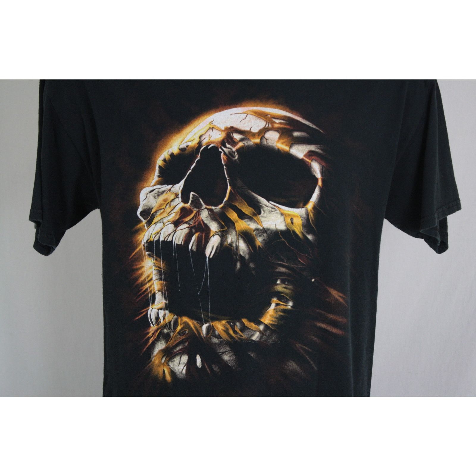 Fruit Of The Loom Vintage Y2K Goth Skull T Shirt Mens L Black Faded Grunge Size US L / EU 52-54 / 3 - 2 Thumbnail