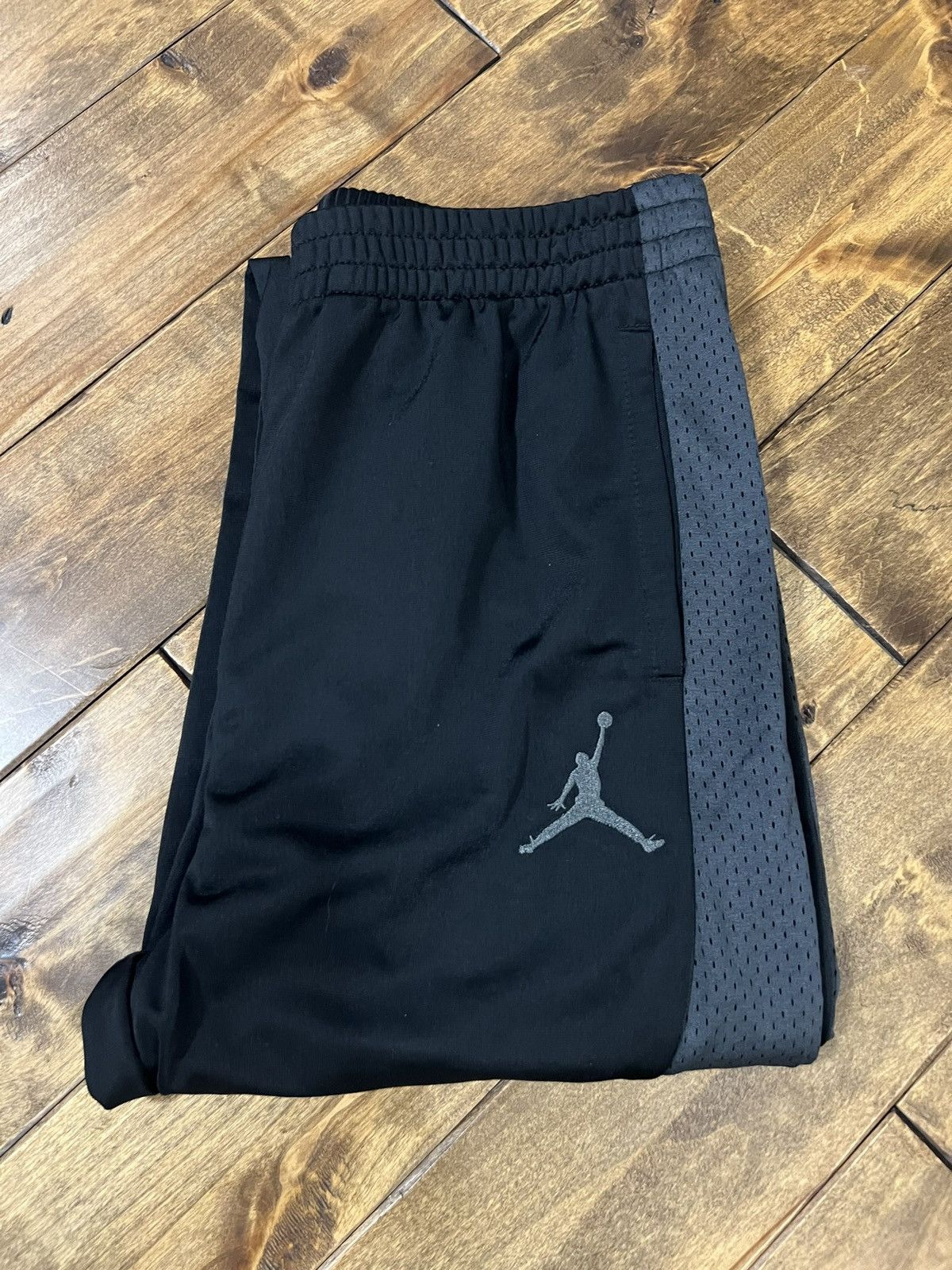 Jordan Brand Vintage Jordan Y2K track pants Size US 30 / EU 46 - 6 Thumbnail
