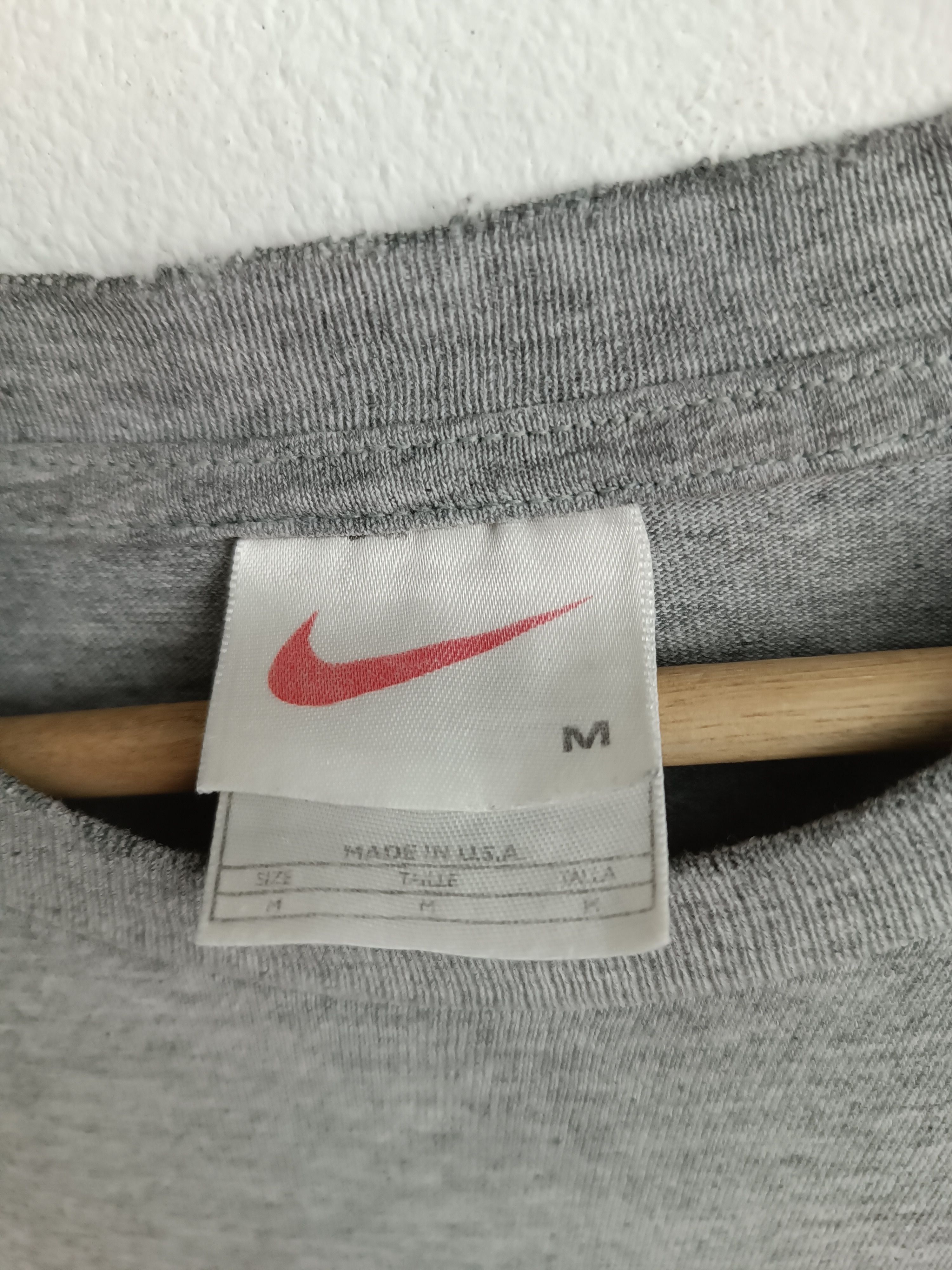 Nike VINTAGE 90'S NIKE MINI SWOSH DISTRESSED TEE VERY RARE Size US L / EU 52-54 / 3 - 10 Thumbnail