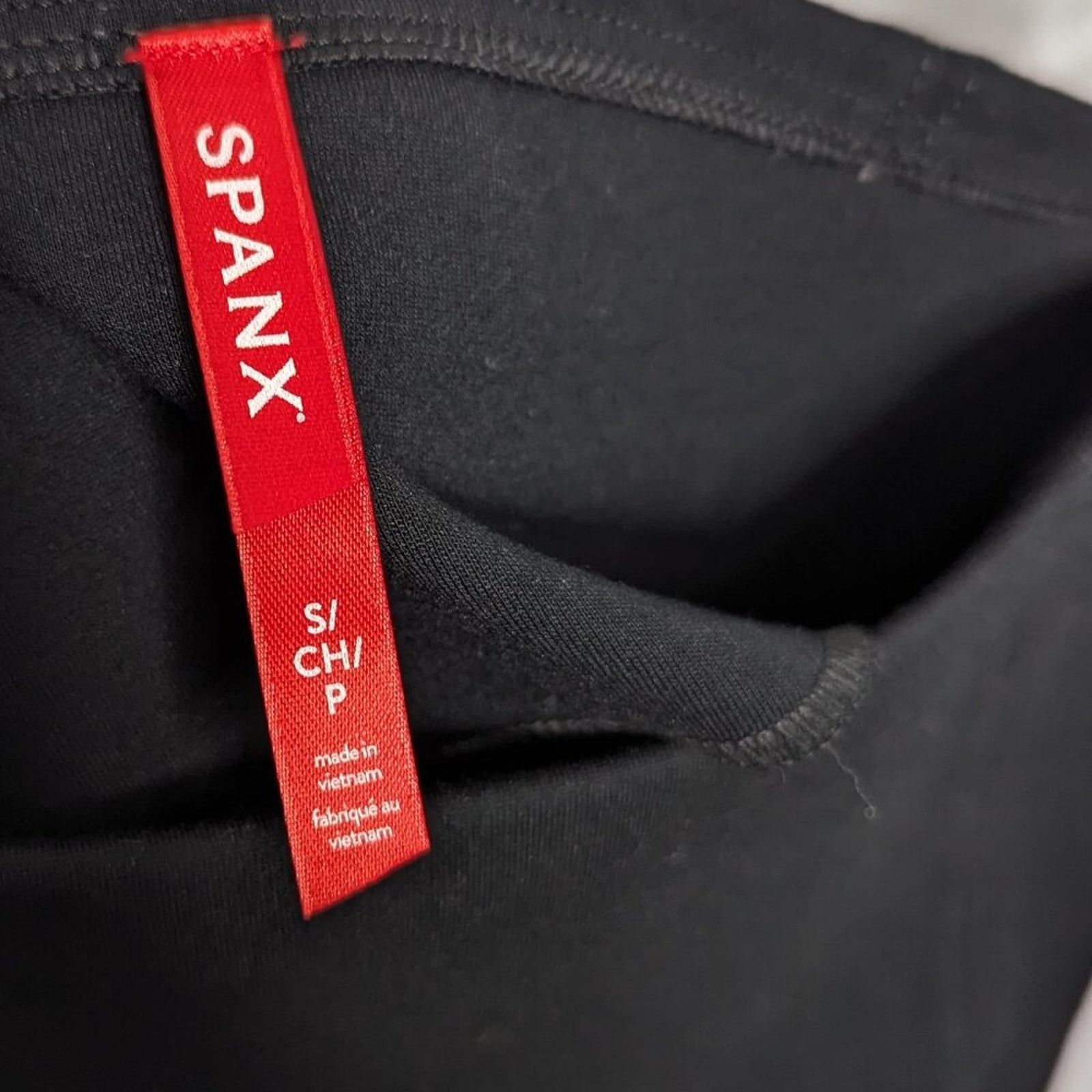 Spanx Spanx Black Stretch Slimming Pencil Skirt Double Back Slit S Size 28" / US 6 / IT 42 - 3 Thumbnail