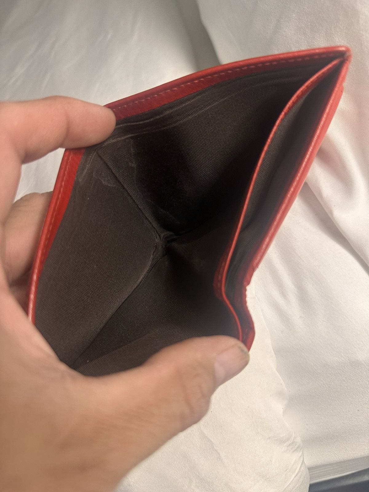 Gucci Gucci bifold leather wallet. Lightly used. Size ONE SIZE - 7 Thumbnail