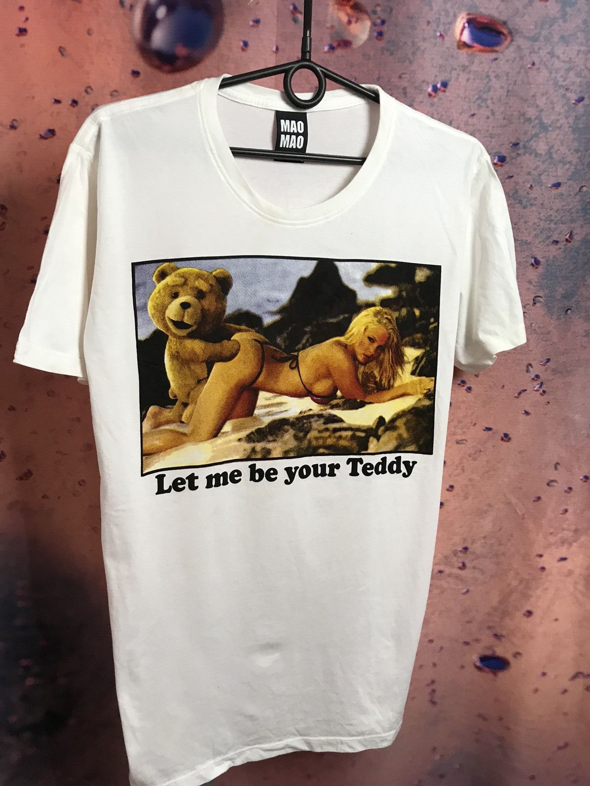 Vintage Vintage Y2K Mao Mao Ted Teddy Bear Holdong Bear movie tee Size US L / EU 52-54 / 3 - 2 Thumbnail