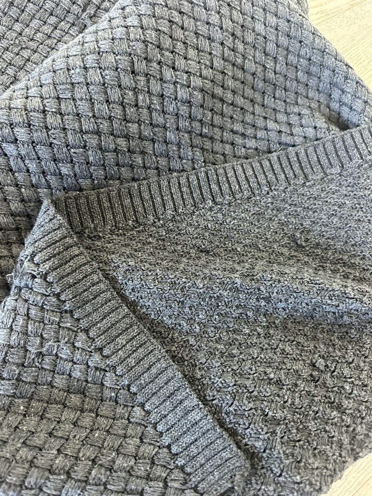Bottega Veneta Bottega Veneta Intecciatio Scarf Size ONE SIZE - 2 Thumbnail