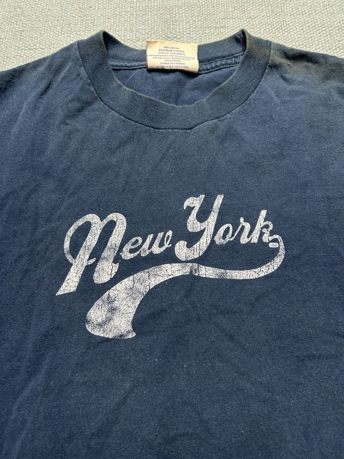 Vintage VTG y2k graphic t shirt New York Steve and Barry’s faded XL Size US XL / EU 56 / 4 - 2 Thumbnail