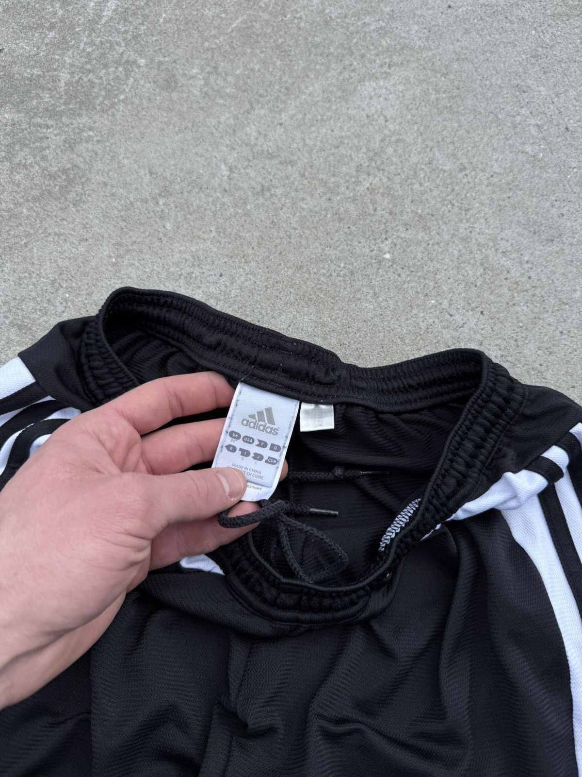 Adidas Vintage Adidas y2k streetwear track oversized shorts Size US 32 / EU 48 - 9 Thumbnail
