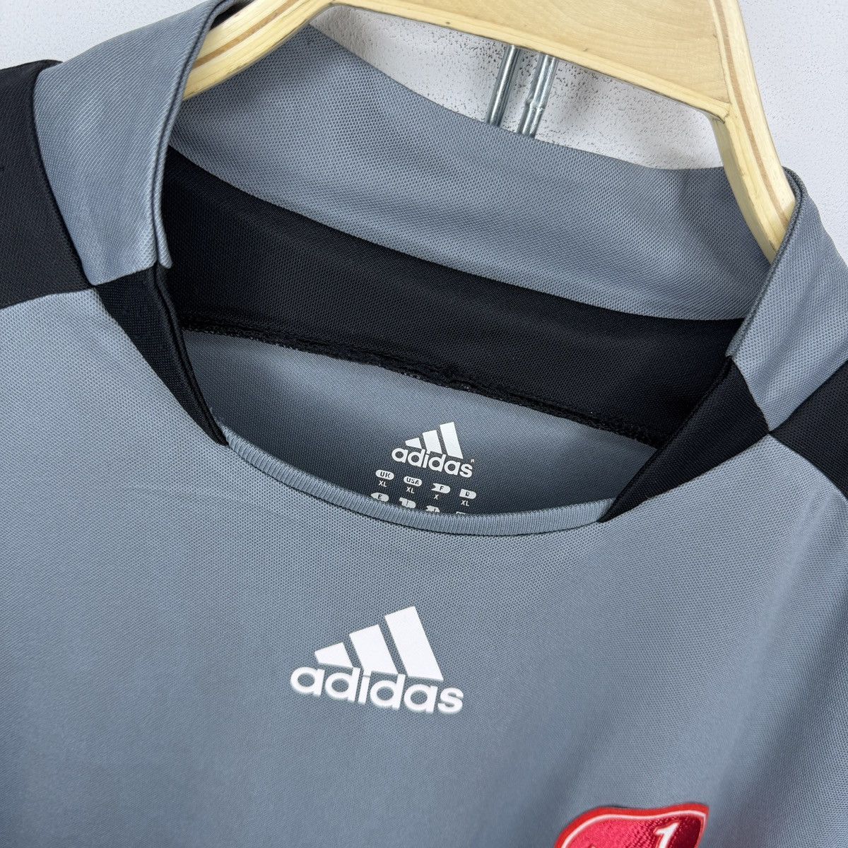 Adidas Adidas 1.FCN Nurnberg goalkeeper jersey Klewer 18 2008 Y2K Size US XL / EU 56 / 4 - 9 Thumbnail