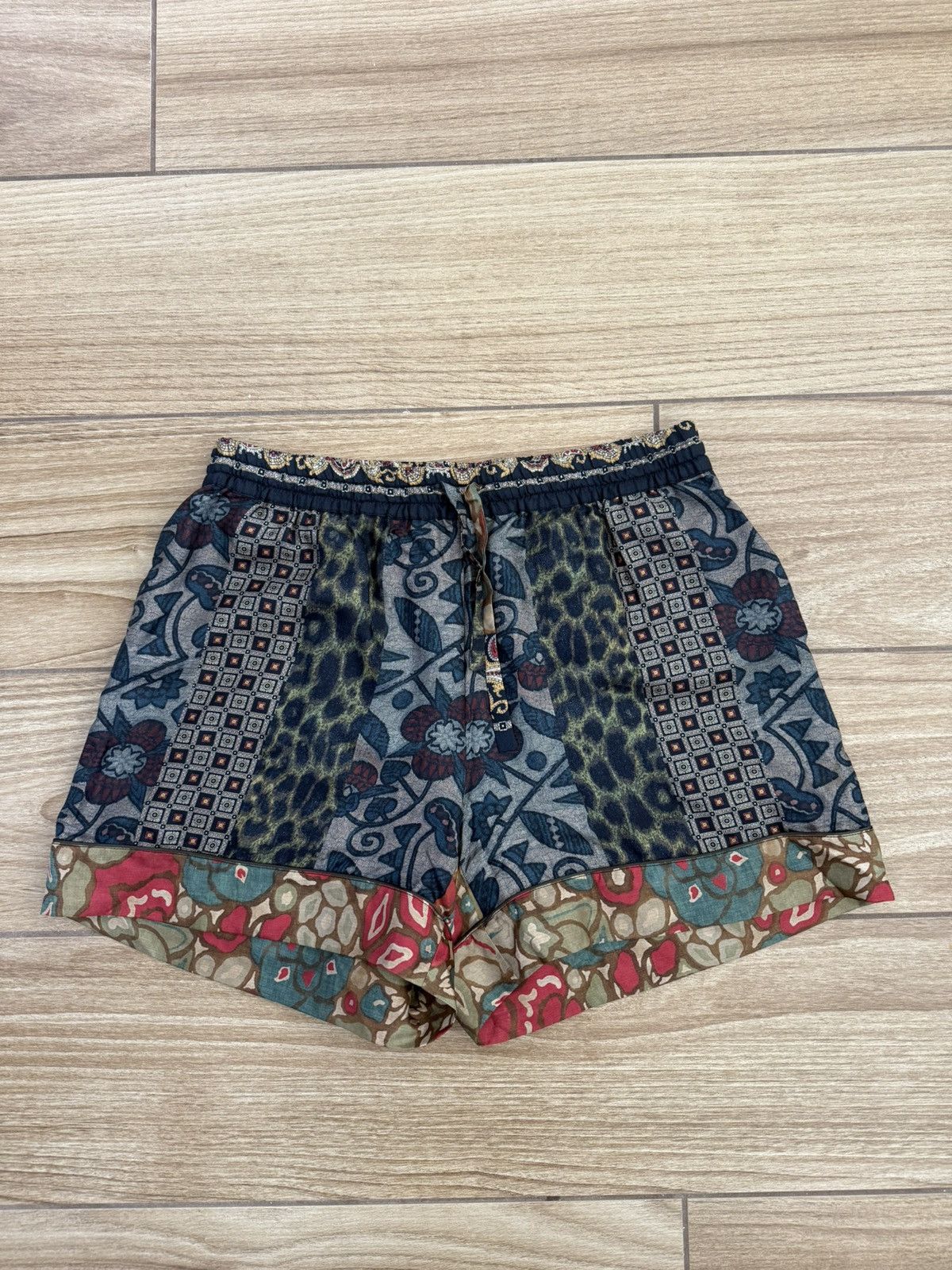 Pierre-Louis Mascia Pierre-Louis Mascia Silk Shorts Size US 31 - 1 Thumbnail
