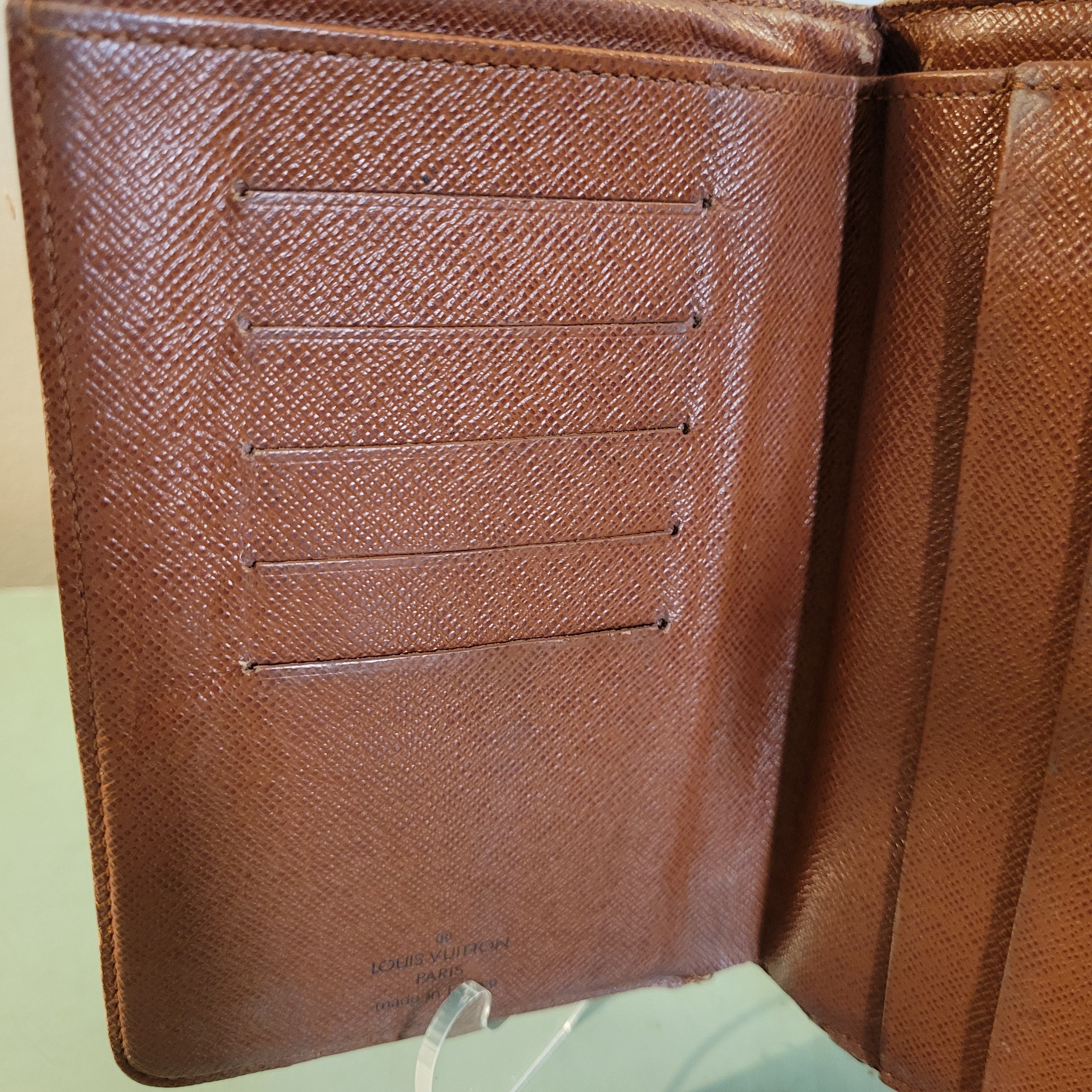 Louis Vuitton Louis Vuitton Monogram Porte Papier Snap Zip Passport Wallet Size ONE SIZE - 12 Thumbnail