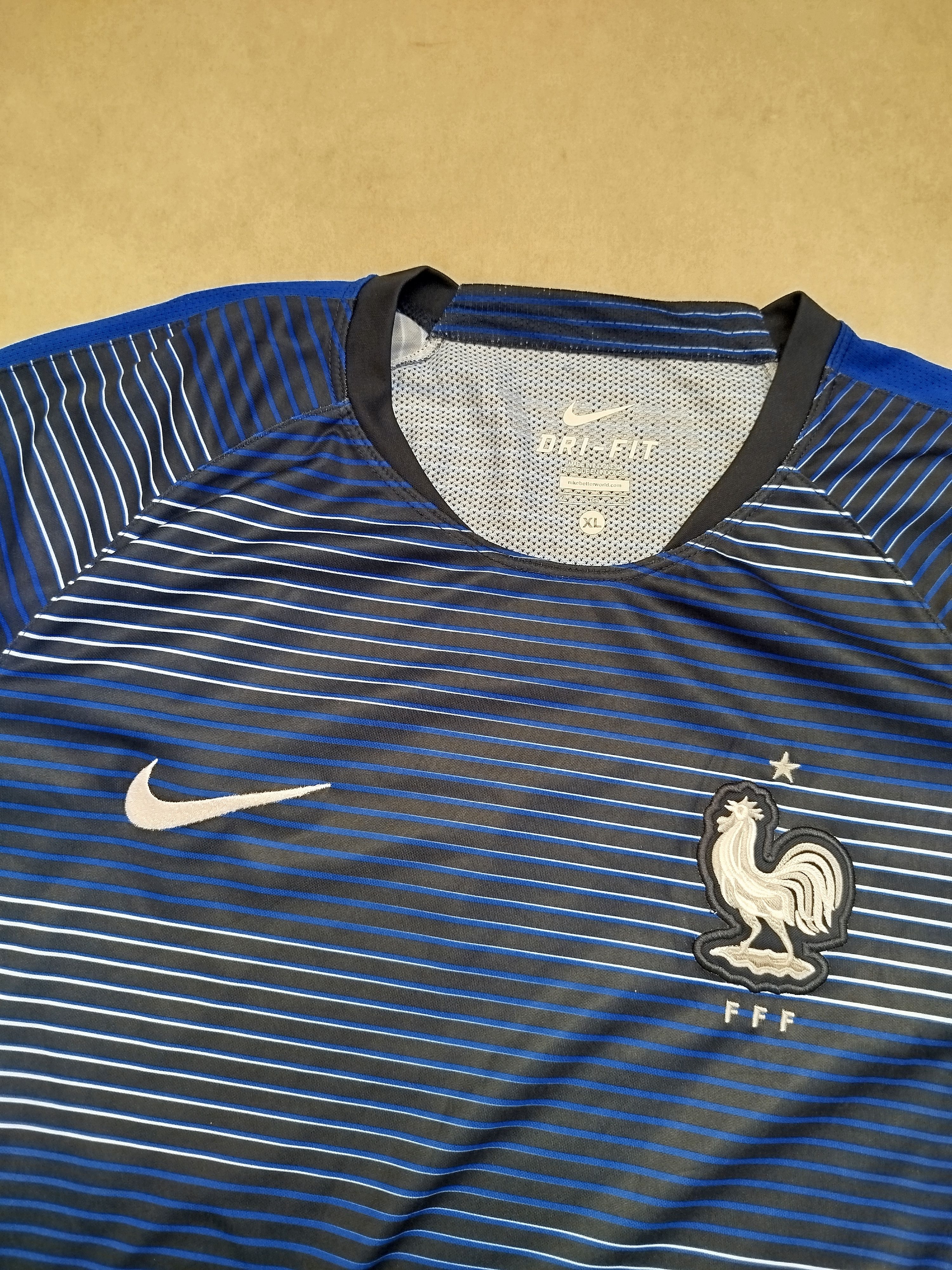 Nike France 2016 - 2017 Pre-match football Nike shirt jersey Size US XL / EU 56 / 4 - 4 Thumbnail