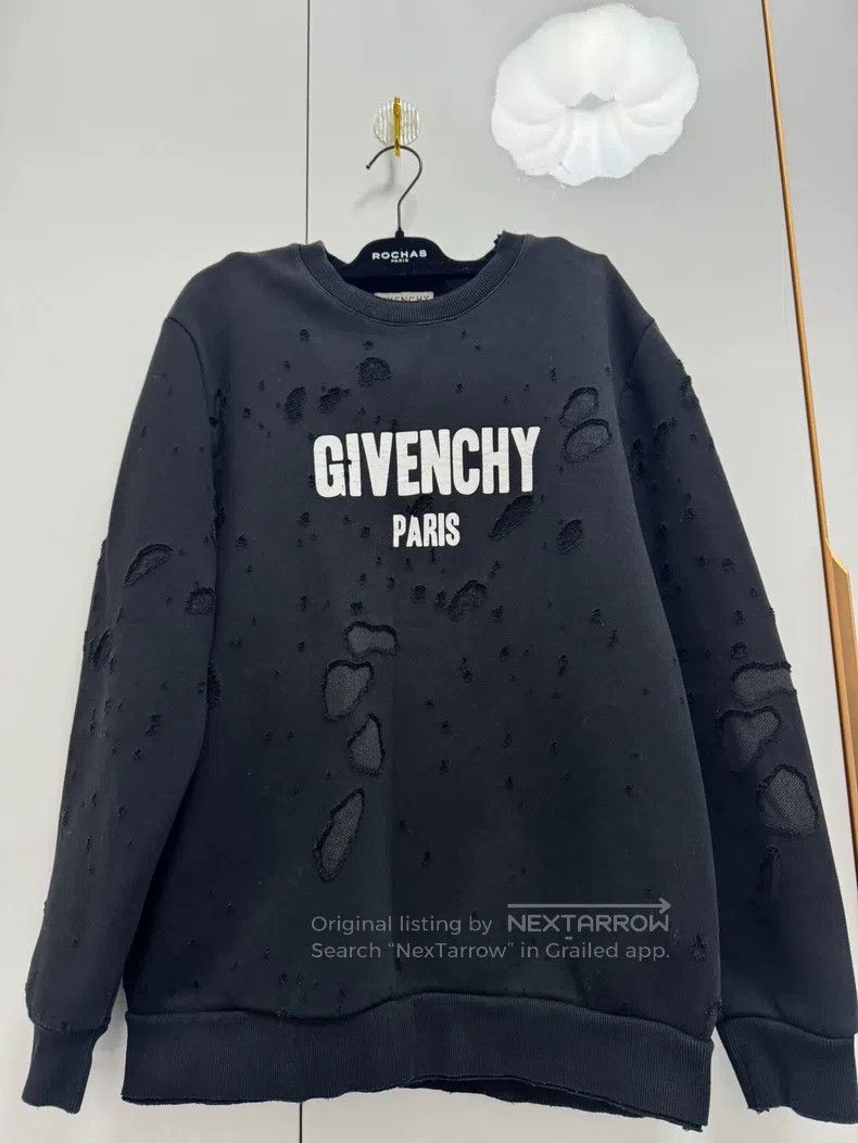 Givenchy Givenchy Black Hole Sweatshirt (Front Big Letter LO) Size US XXS / EU 40 - 2 Thumbnail