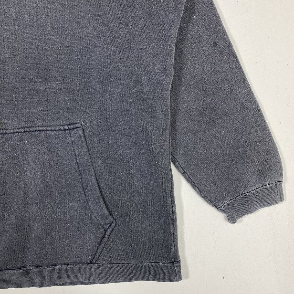 Vintage Vintage 90's BITCH SKATEBOARDS Skatewear Pullover Sweatshirt Size US M / EU 48-50 / 2 - 5 Thumbnail