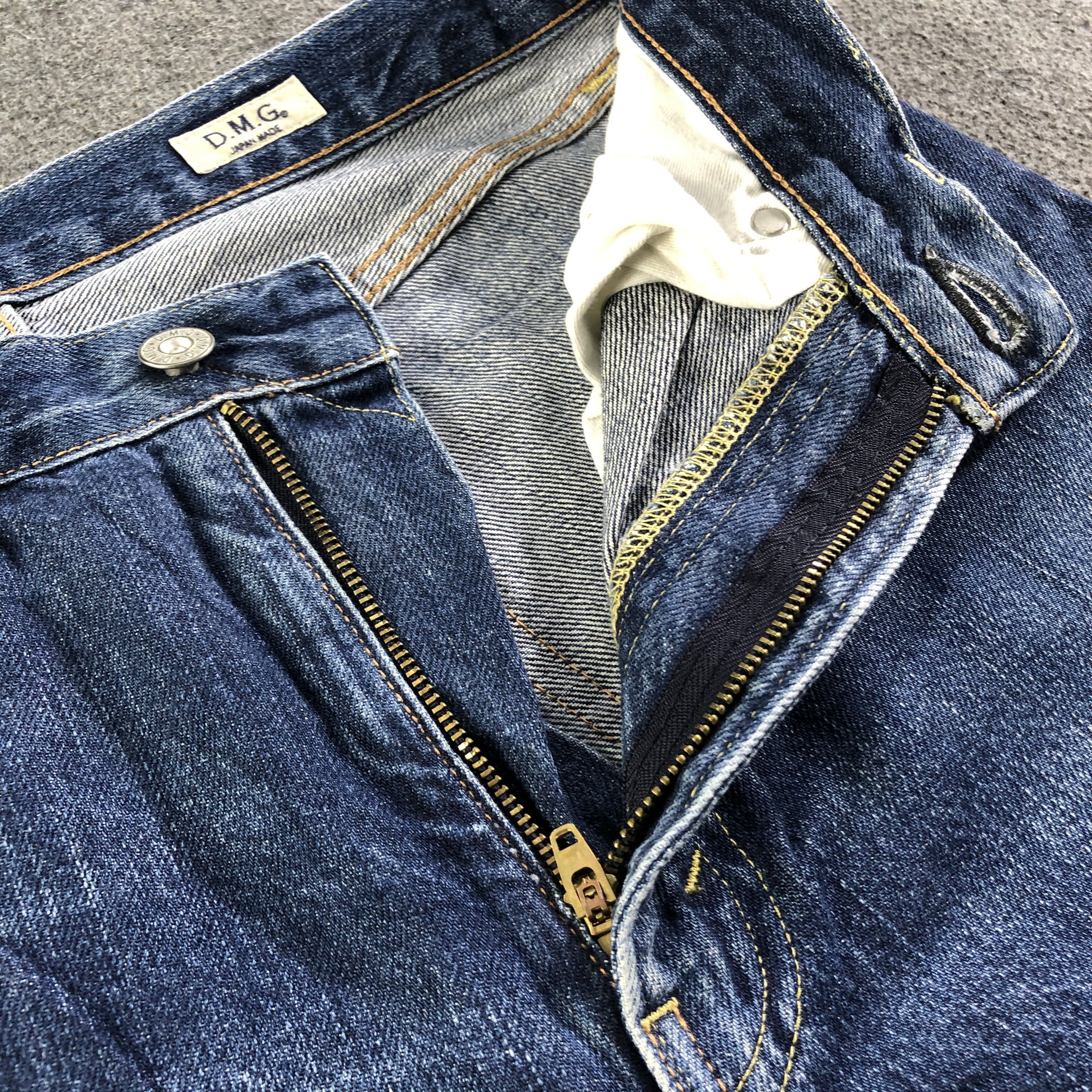 Vintage Vintage Blue Wash D.M.G Jeans-J2958 Size US 29 - 7 Thumbnail