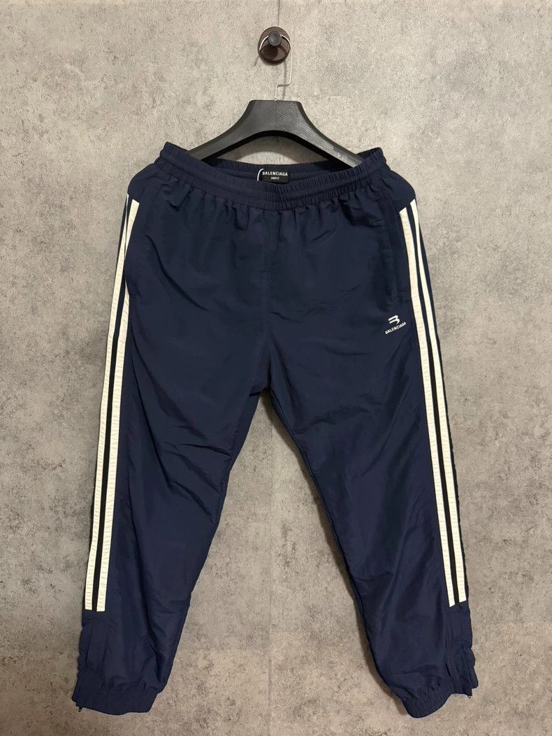 Balenciaga Balenciaga size S Dark blue double-hook embroidered stripe Size US 26 / EU 42 - 1 Thumbnail