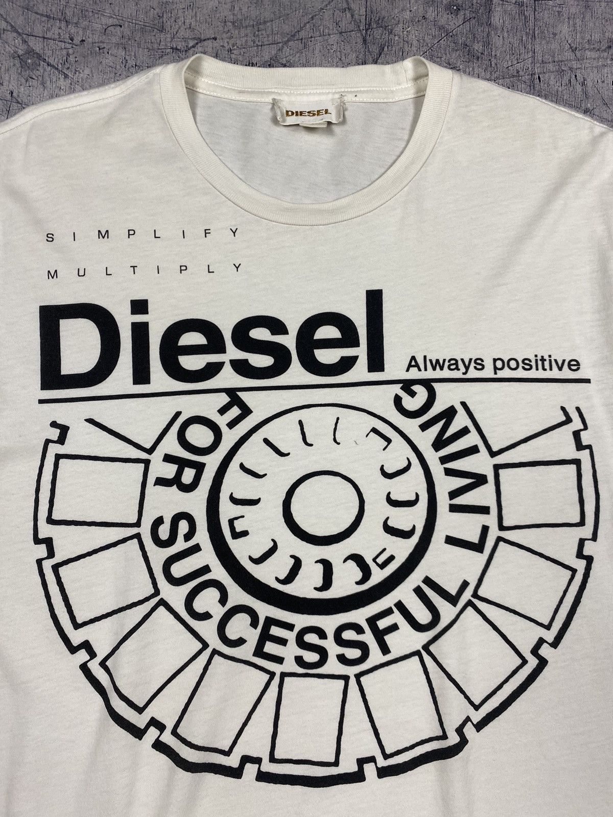 Diesel Vintage Diesel Designer Y2K Big Logo Tee T Shirt Size L Size US L / EU 52-54 / 3 - 5 Thumbnail