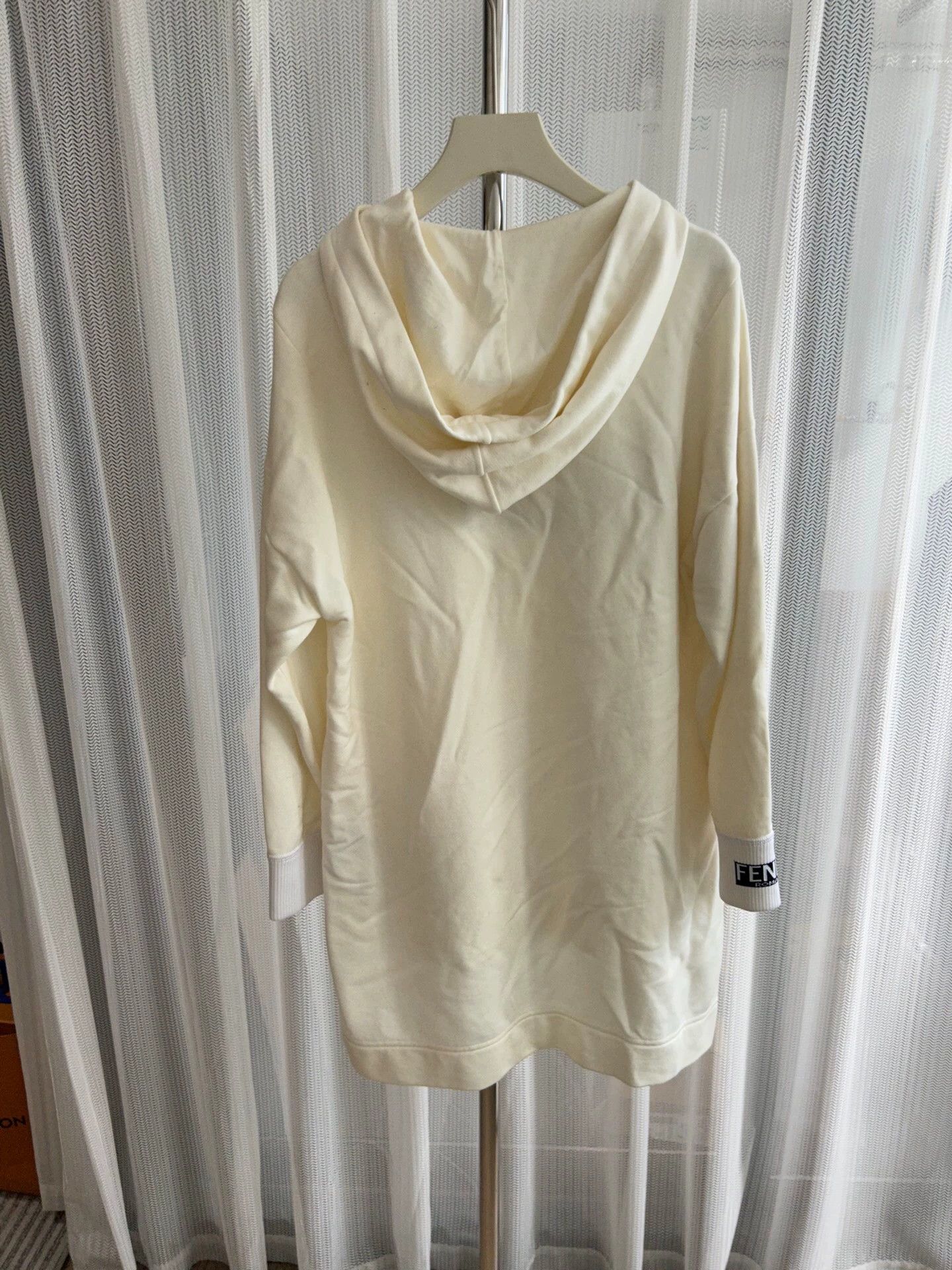 Fendi FENDI Women's White Hooded Long Sleeve Sweatshirt Size XS / US 0-2 / IT 36-38 - 3 Thumbnail