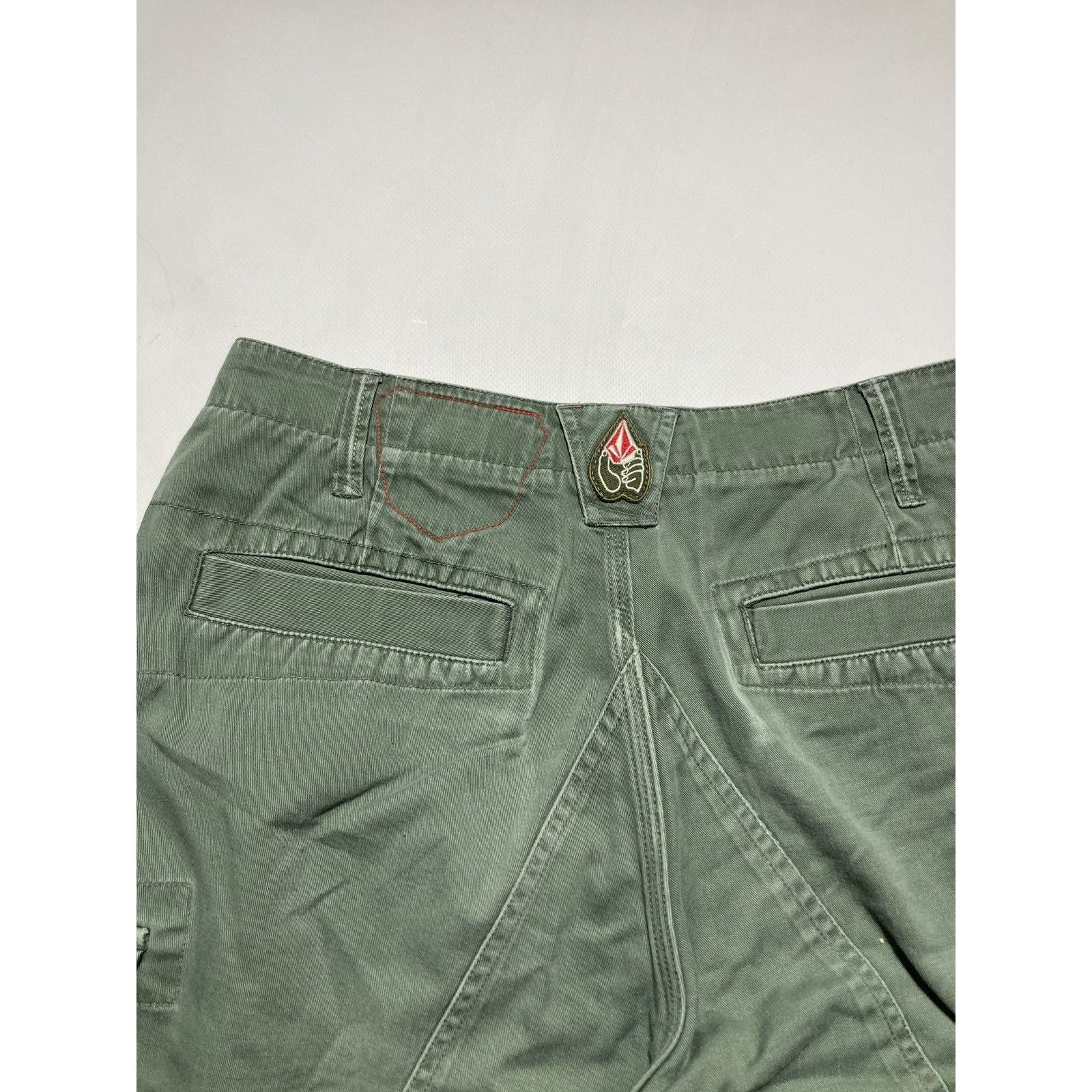 Volcom Vintage Volcom Olive shorts cargo y2k Size US 28 / EU 44 - 6 Thumbnail
