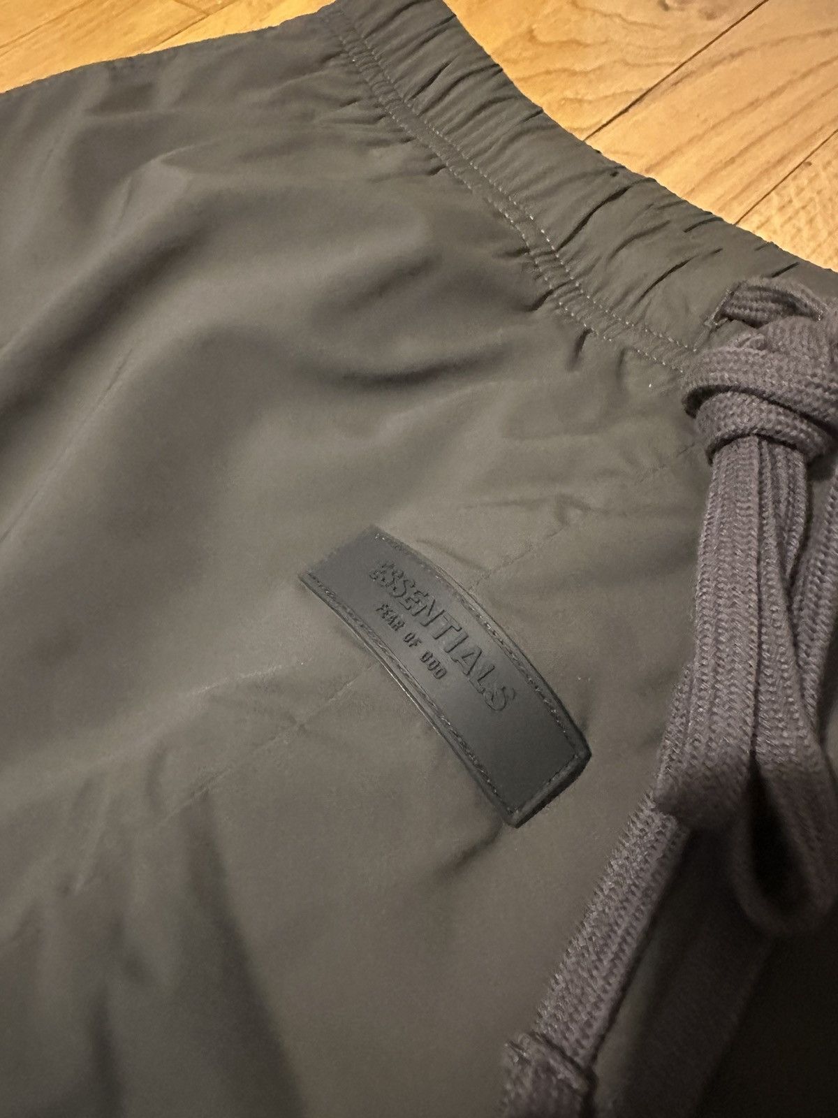 Essentials × Fear of God Fear of God Essentials Nylon Joggers Size US 32 / EU 48 - 2 Thumbnail
