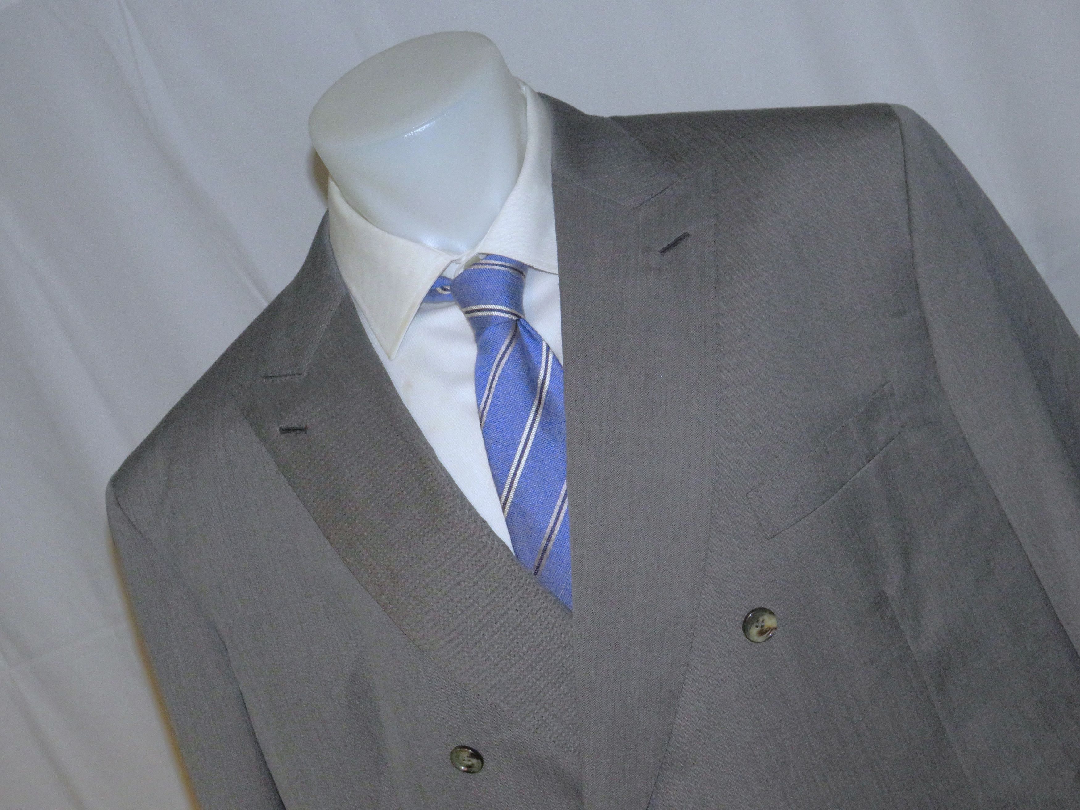 Brioni Silk Blend Gray Herringbone Double Breasted Suit 54R NWT Size 54R - 6 Thumbnail