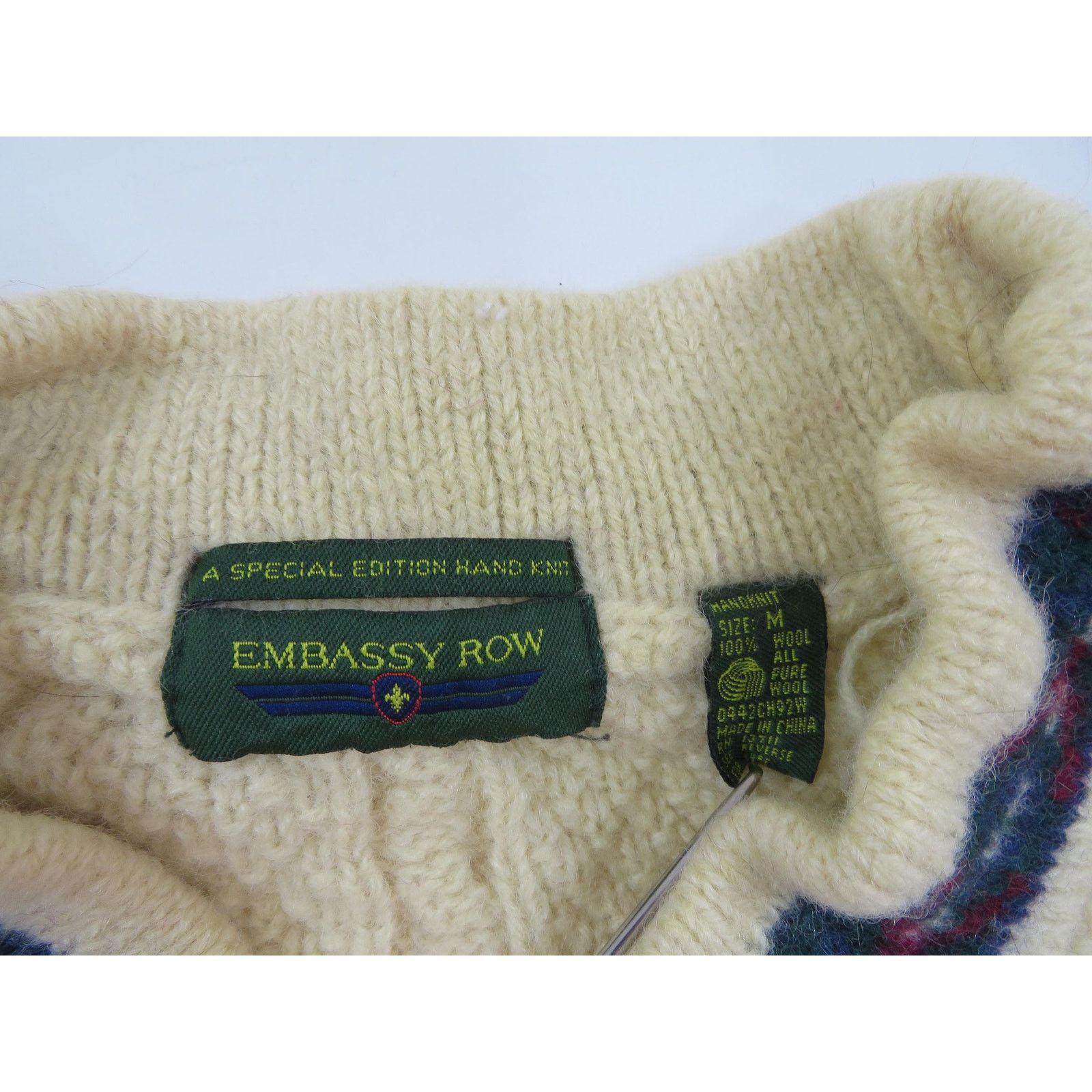 Embassy Row Embassy Row Cricket Sweater V-Neck Cable-Knit Beige M 1990s Size US M / EU 48-50 / 2 - 3 Thumbnail