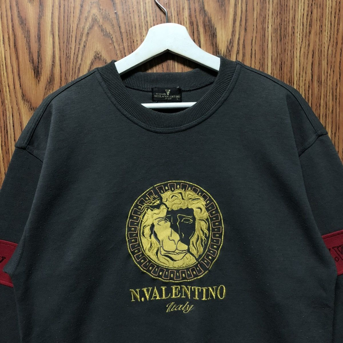 Vintage Vintage Nicola Valentino Italy Sweatshirt Size US L / EU 52-54 / 3 - 3 Thumbnail
