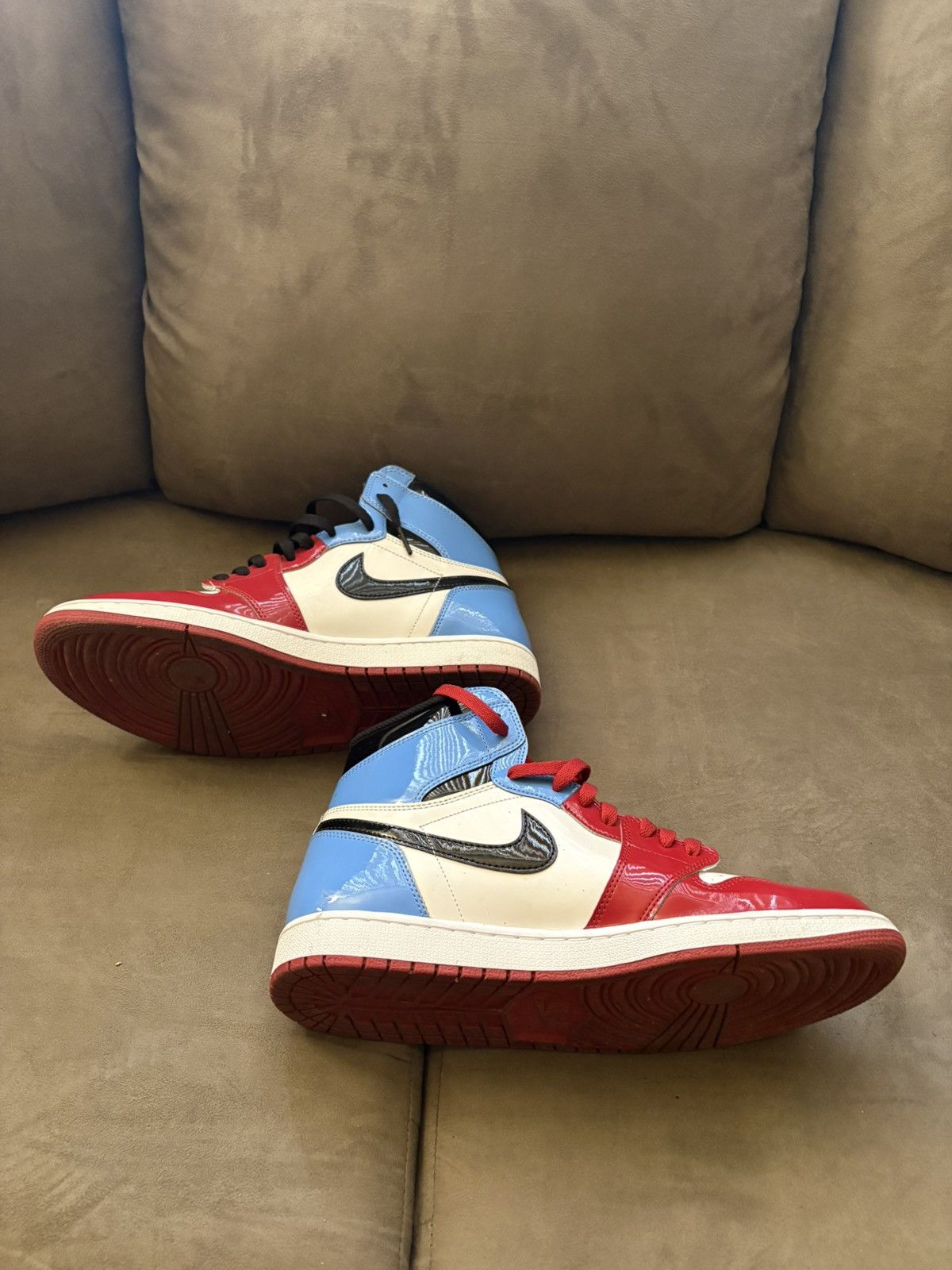 Jordan Brand × Nike Jordan 1 Retro High OG Fearless Size US 11.5 / EU 44-45 - 2 Thumbnail