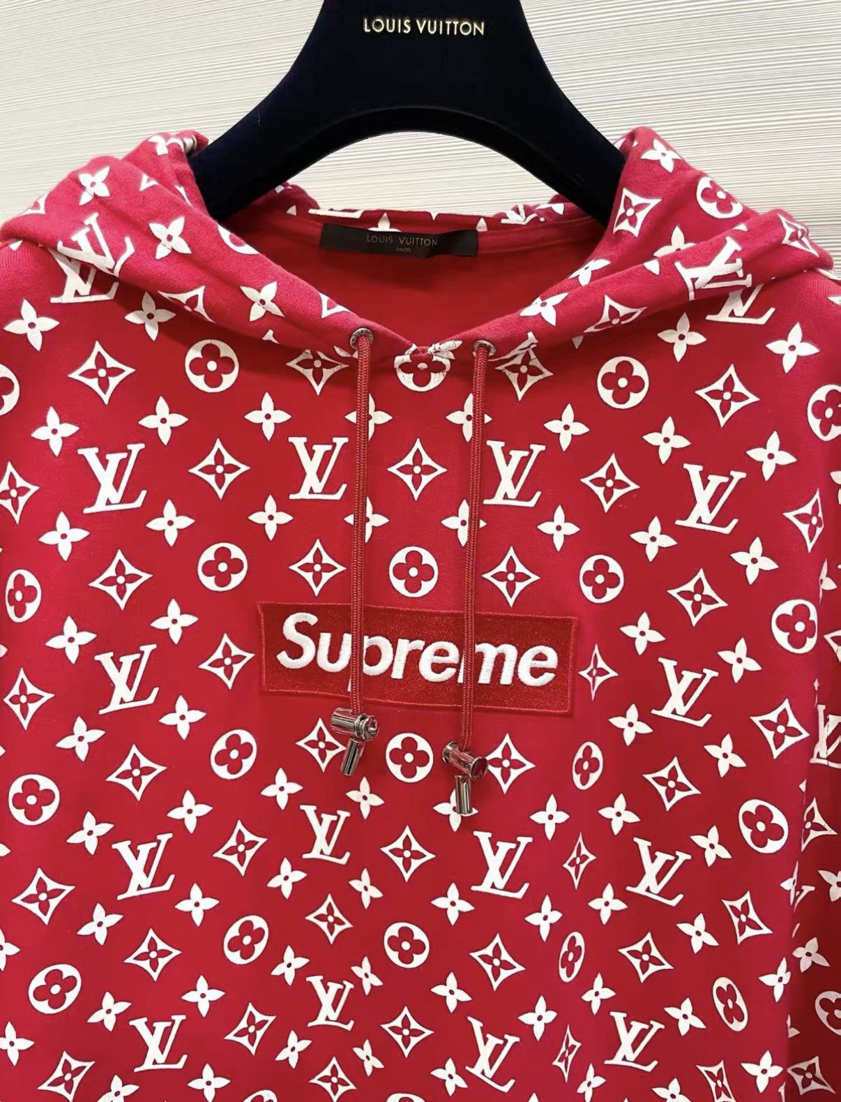 Louis Vuitton Louis Vuitton Supreme Collaboration Red Monogram Hoodie J33 Size S / US 4 / IT 40 - 3 Thumbnail