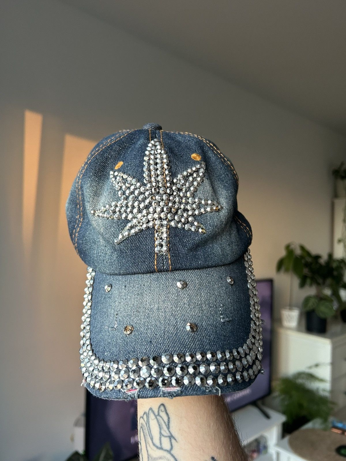 Ed Hardy Cannabis Leaf Gemstone Vintage Distressed Cap Size ONE SIZE - 1 Thumbnail