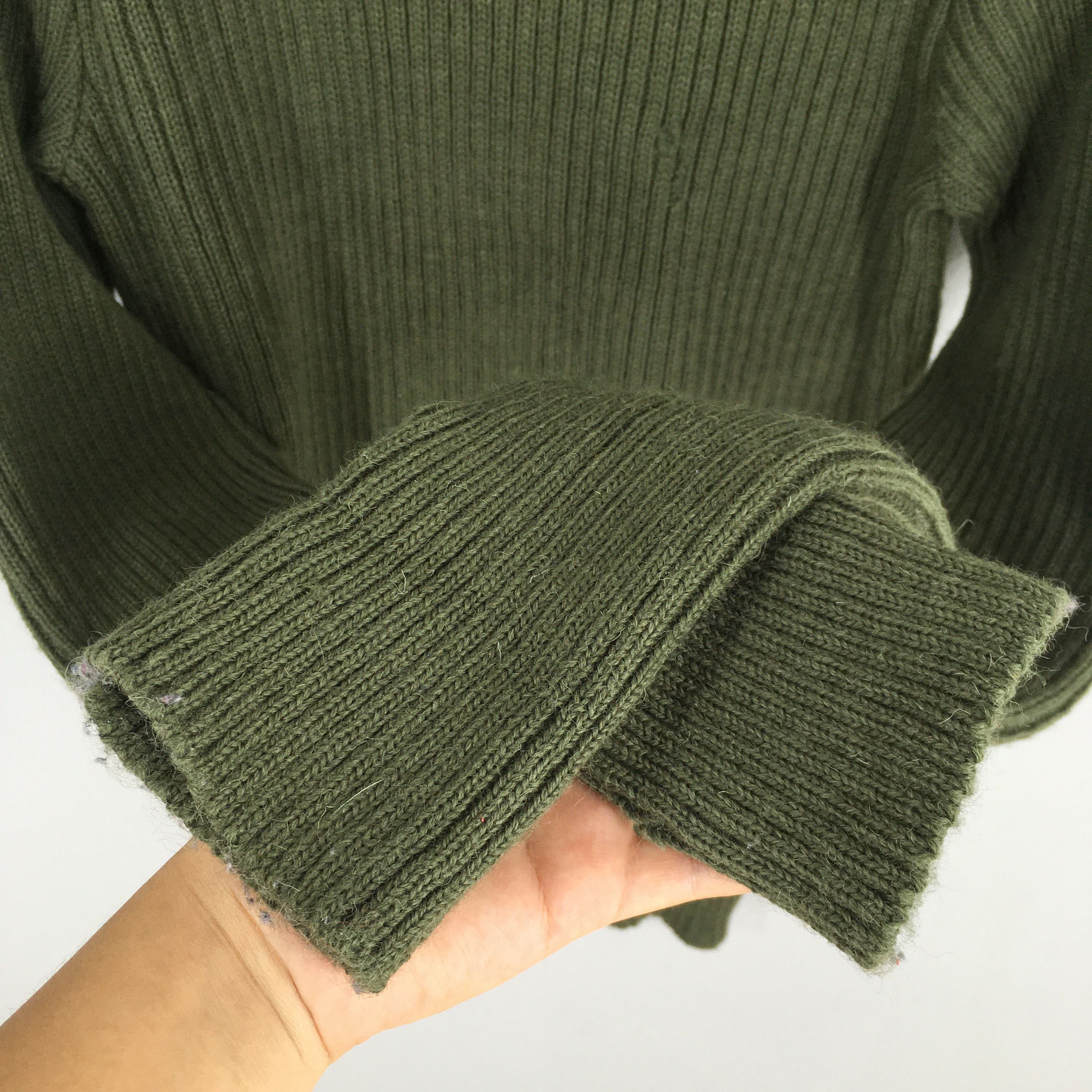 L.L. Bean Vintage 80s LL Bean Dark Green Merino Wool Sweater XLarge Size US XL / EU 56 / 4 - 4 Thumbnail