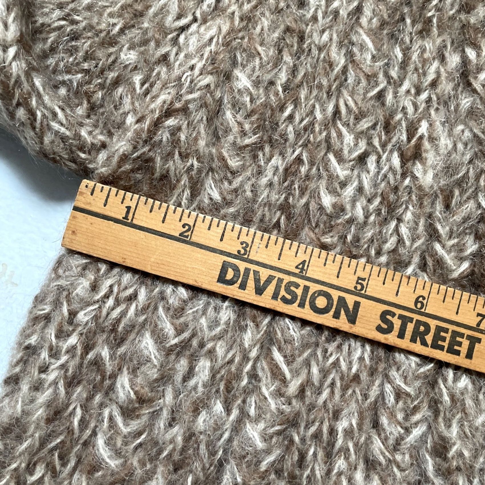 Vintage Specificity: "Shaggy Rockabilly” adds more descriptive details Size US S / EU 44-46 / 1 - 4 Thumbnail