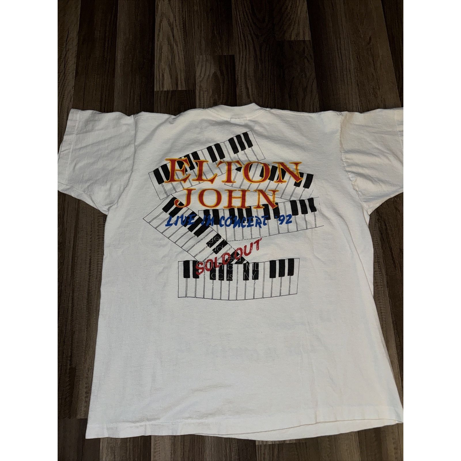 Band Tees 1993 Elton John Live In Concert Your T-Shirt XL 22x27 Size US XL / EU 56 / 4 - 4 Thumbnail