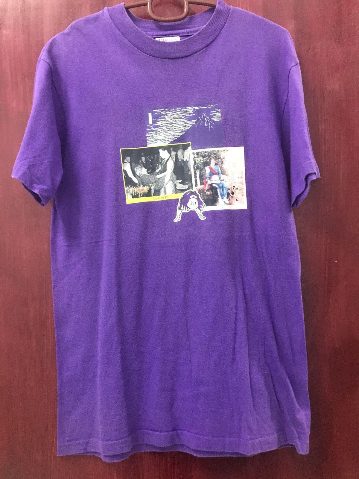 VINTAGE SEX PISTOL NO FUTURE