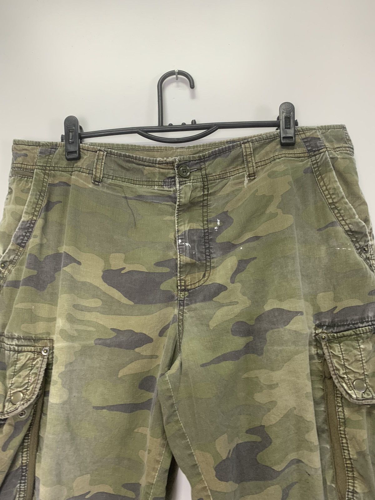 Mossimo Mossimo camo short pant Size US 40 / EU 56 - 2 Thumbnail