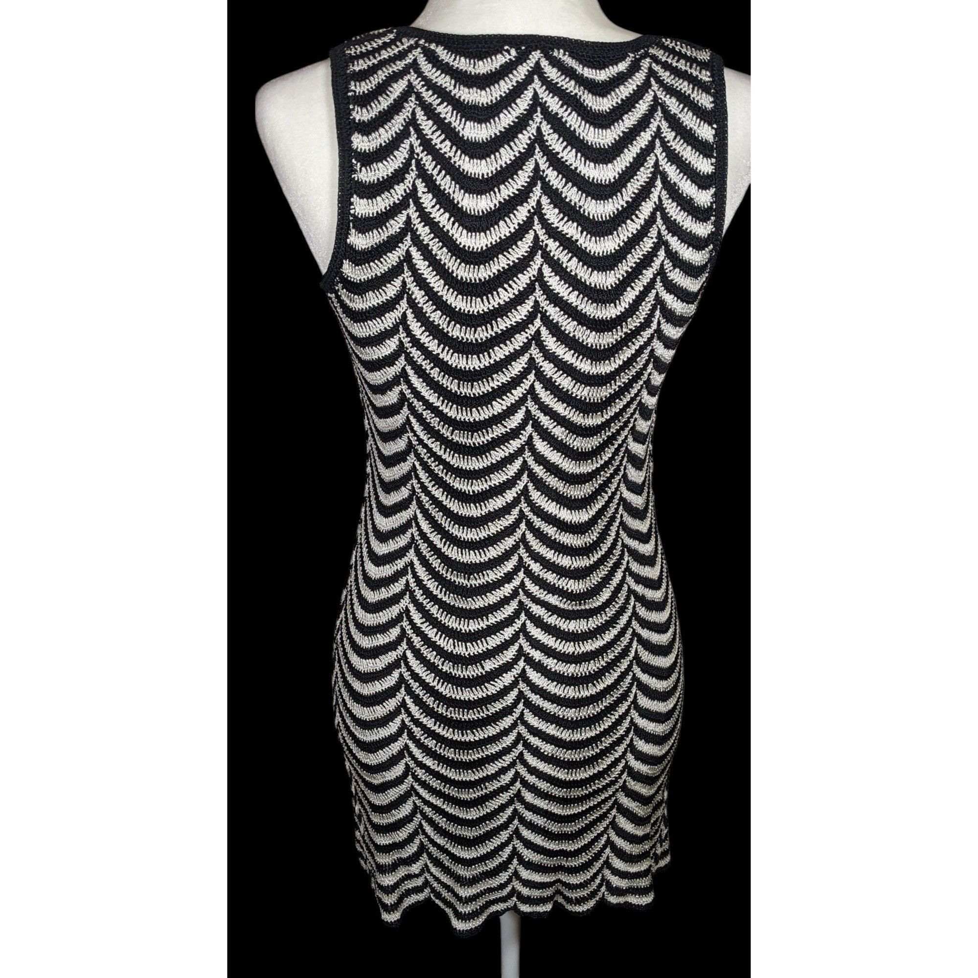 Other Nicowa Black And White Scalloped Crochet Dress Size XS / US 0-2 / IT 36-38 - 2 Thumbnail