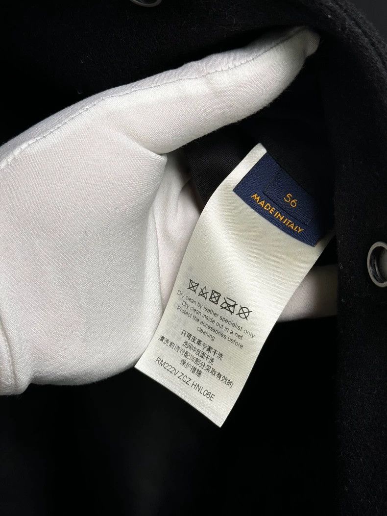 Louis Vuitton Louis Vuitton Embossed dark pattern full of logo graffiti l Size US XL / EU 56 / 4 - 5 Thumbnail