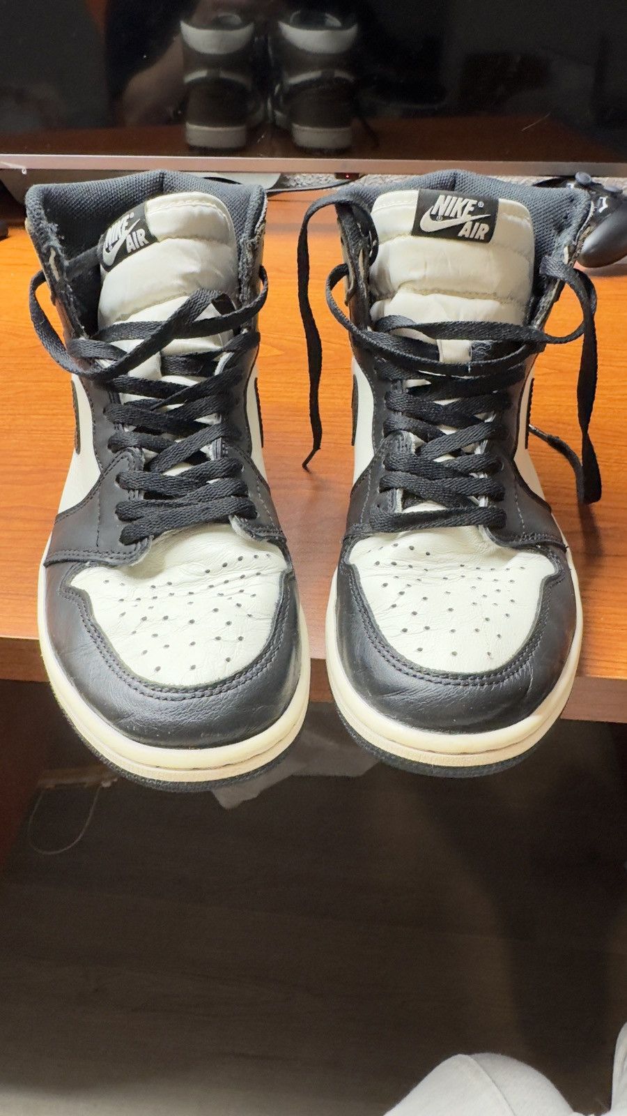 Jordan Brand Jordan 1 Dark Mocha Size US 10.5 / EU 43-44 - 4 Thumbnail