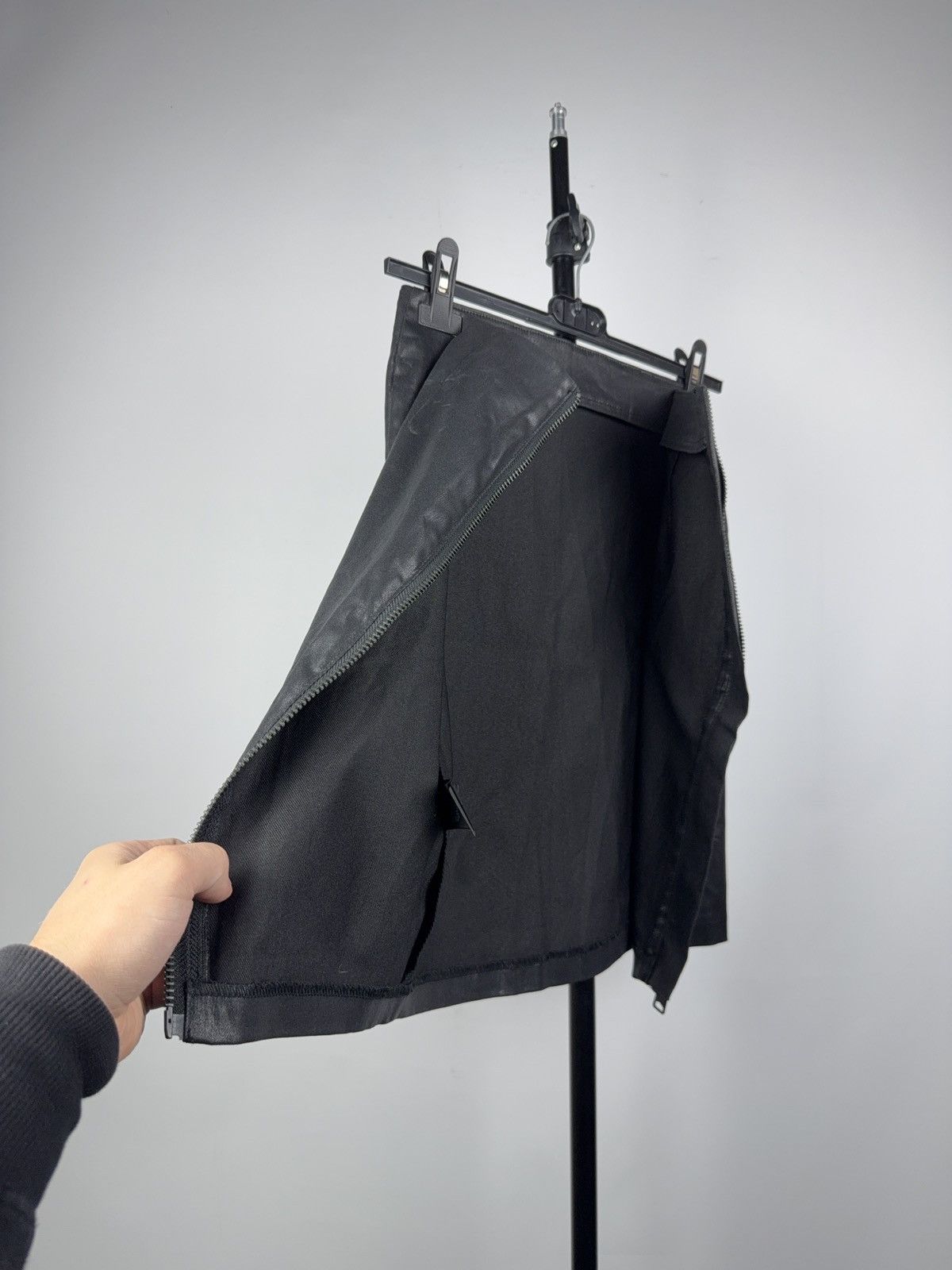 Allsaints Avant Garde AllSaints Black Coated Pencil Skirt UK 8 / US 4 Size 27" / US 4 / IT 40 - 9 Thumbnail
