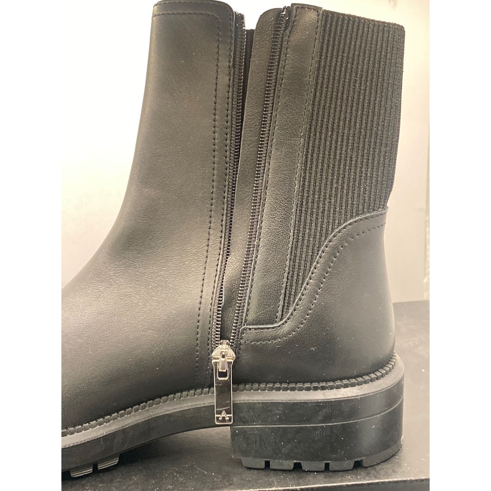 Aquatalia Aquatalia Boots Women 7, Lauda Black Leather Size US 7 / IT 37 - 9 Thumbnail