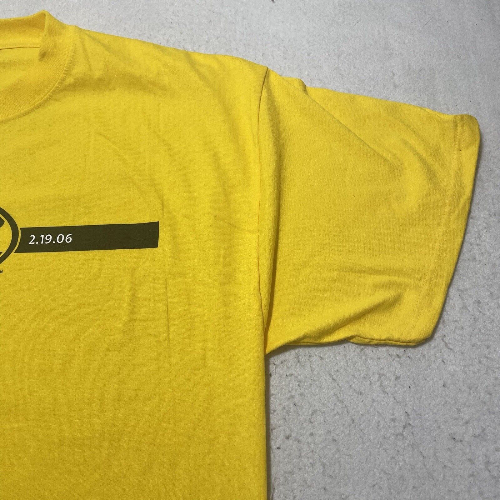 Delta Vintage 2006 NASCAR Daytona 500 Sprint Graphic T Shirt Size US XL / EU 56 / 4 - 4 Thumbnail