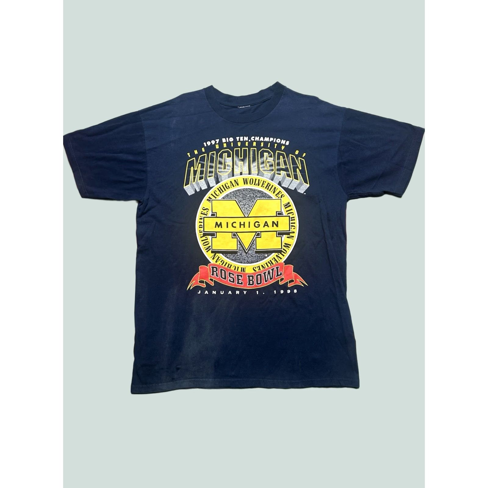 Vintage VINTAGE 90s Michigan Wolverines T-Shirt University of Michigan Rose Bowl 1998 XL Pink Mens Graphic T-Shirt Size US XL / EU 56 / 4 - 1 Thumbnail