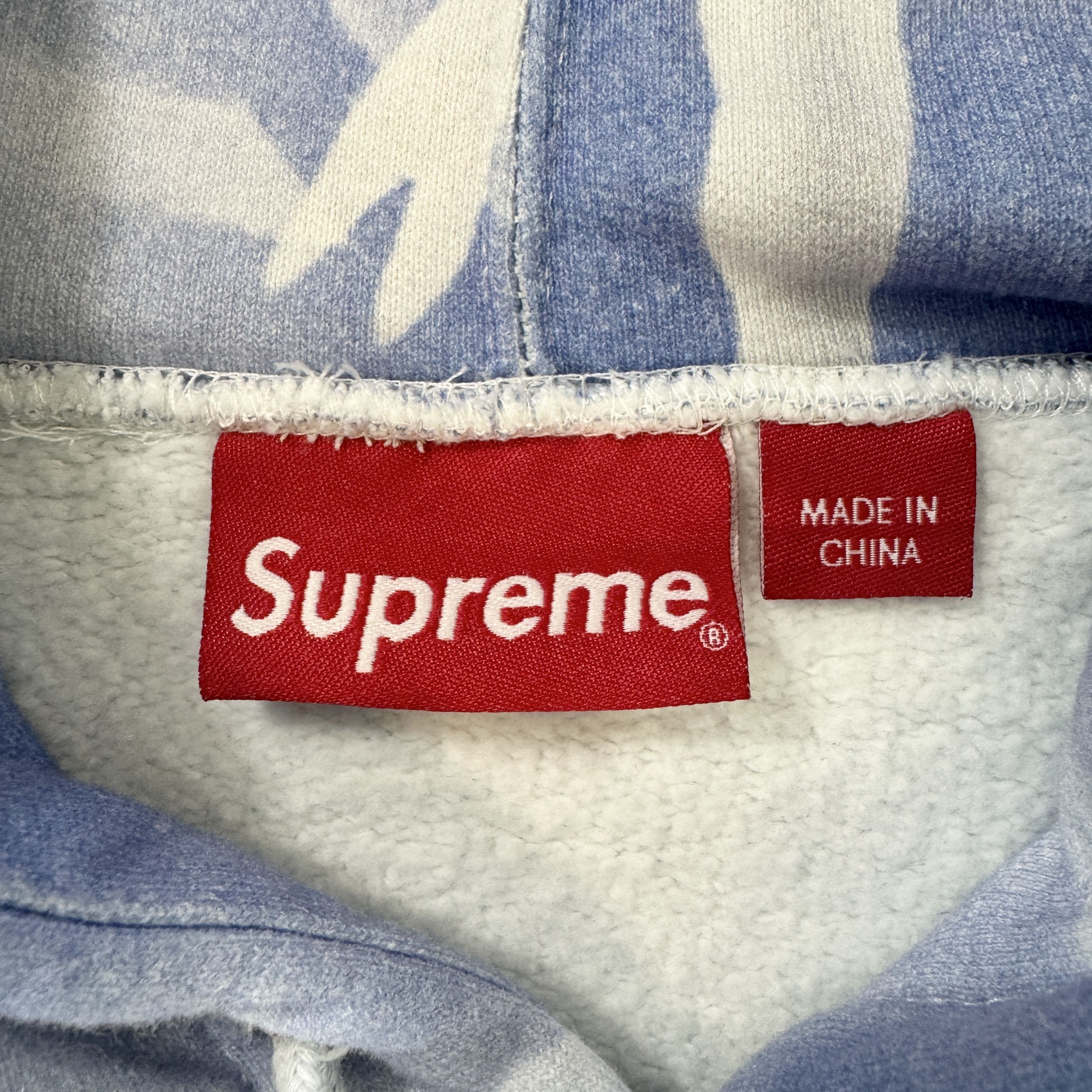 Supreme Supreme Doves Hooded Sweatshirt In Blue & White RRP £500 Size US M / EU 48-50 / 2 - 10 Thumbnail