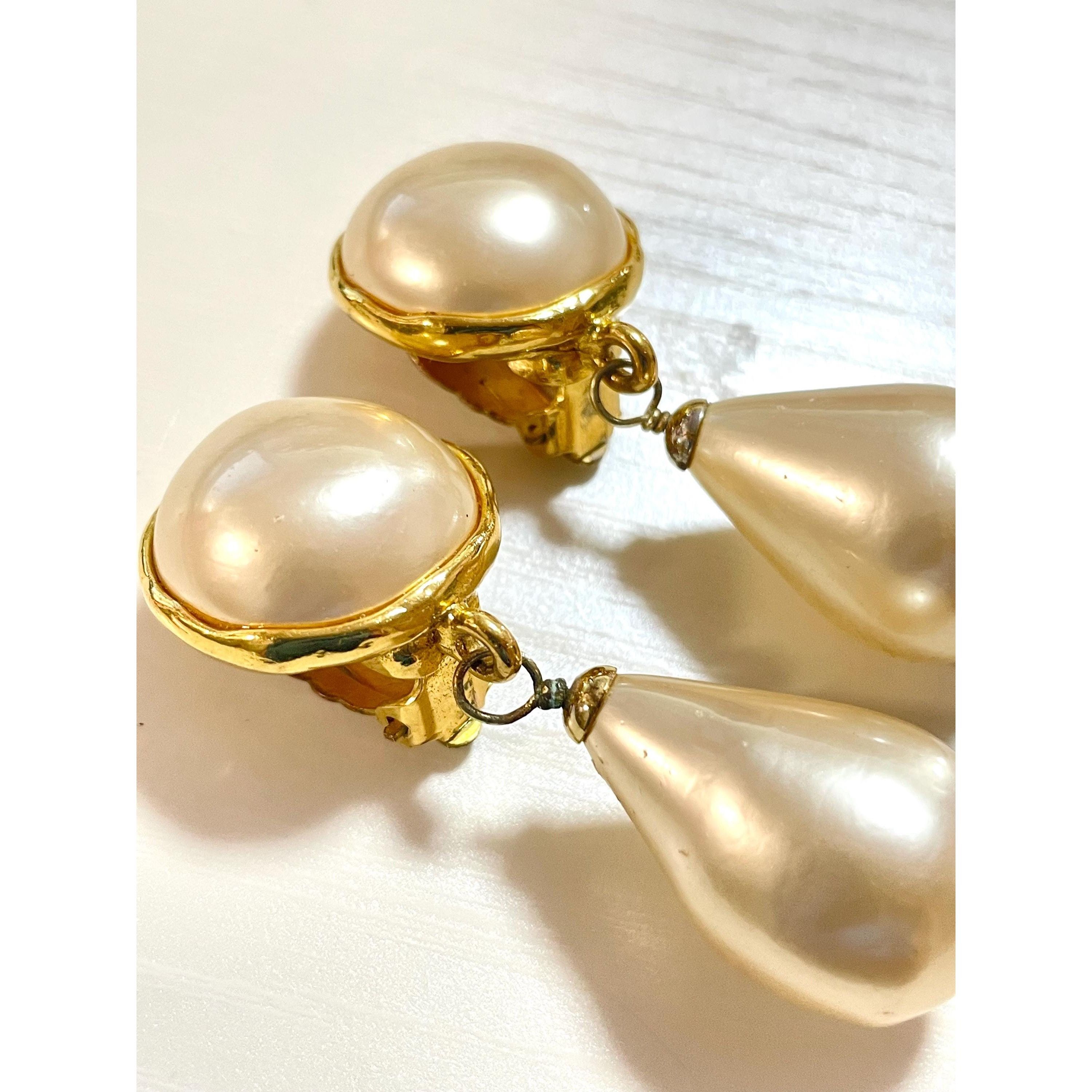 Chanel Vintage CHANEL teardrop white faux pearl earrings with cc Size ONE SIZE - 6 Thumbnail